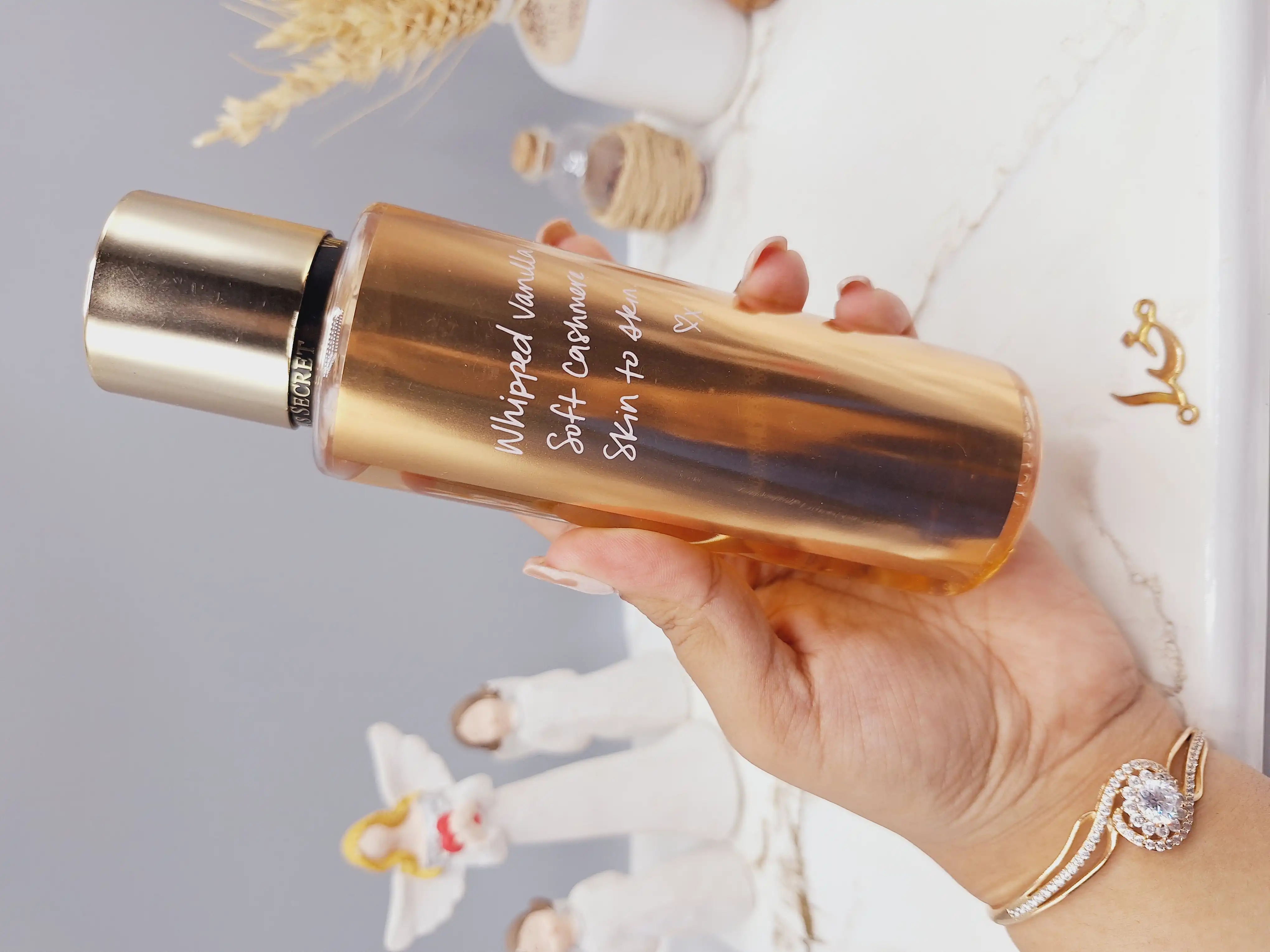 بادی اسپلش 250 ml ویکتوریا سکرت مدل Bare Vanilla اورجینال