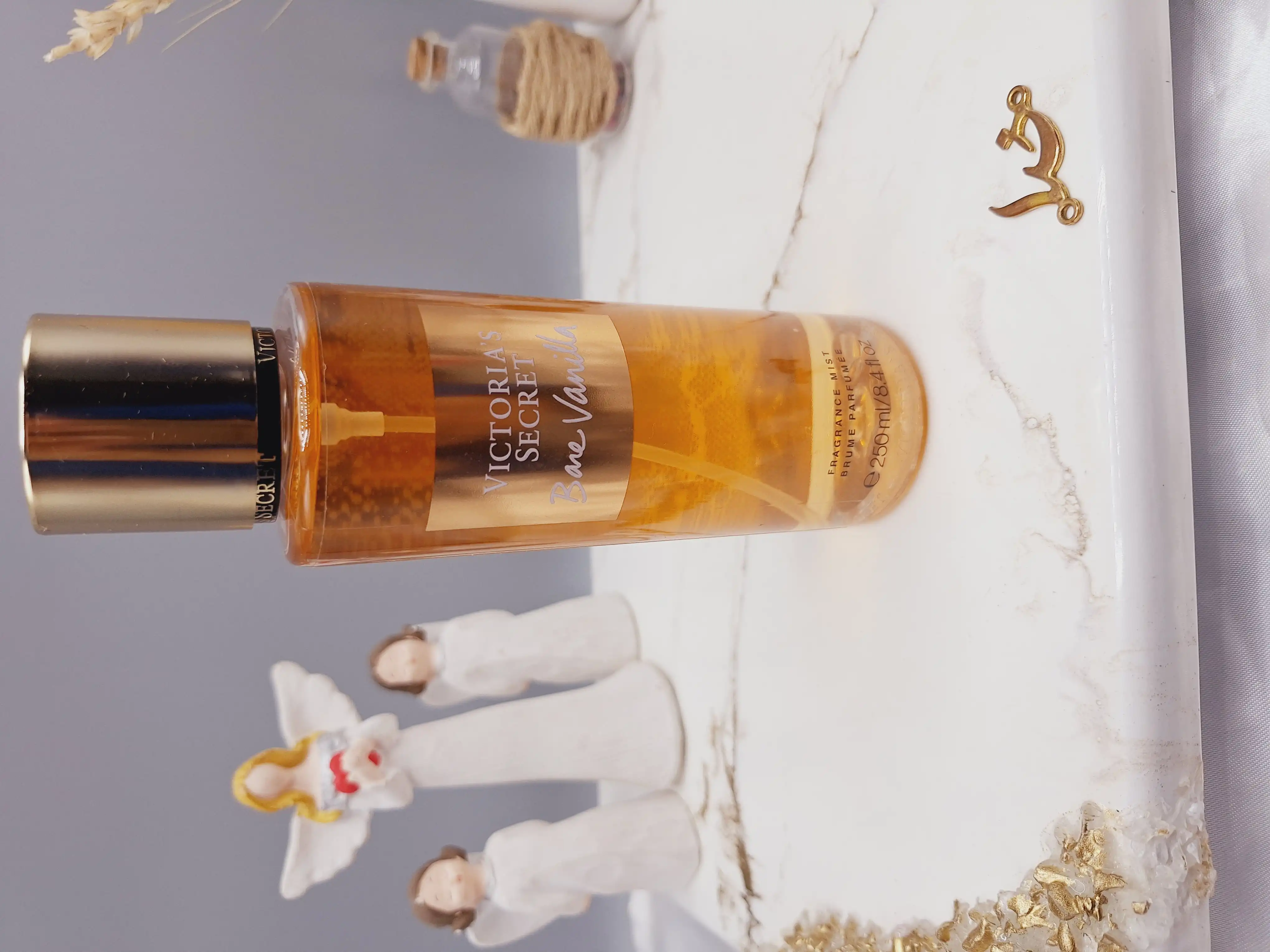 بادی اسپلش 250 ml ویکتوریا سکرت مدل Bare Vanilla اورجینال