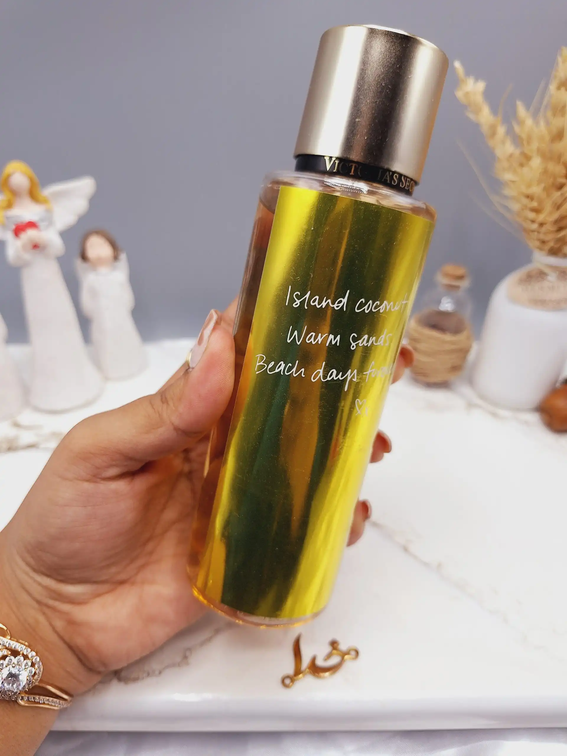 بادی اسپلش 250 ml ویکتوریا سکرت مدل Coconut Passion Shimmer اورجینال