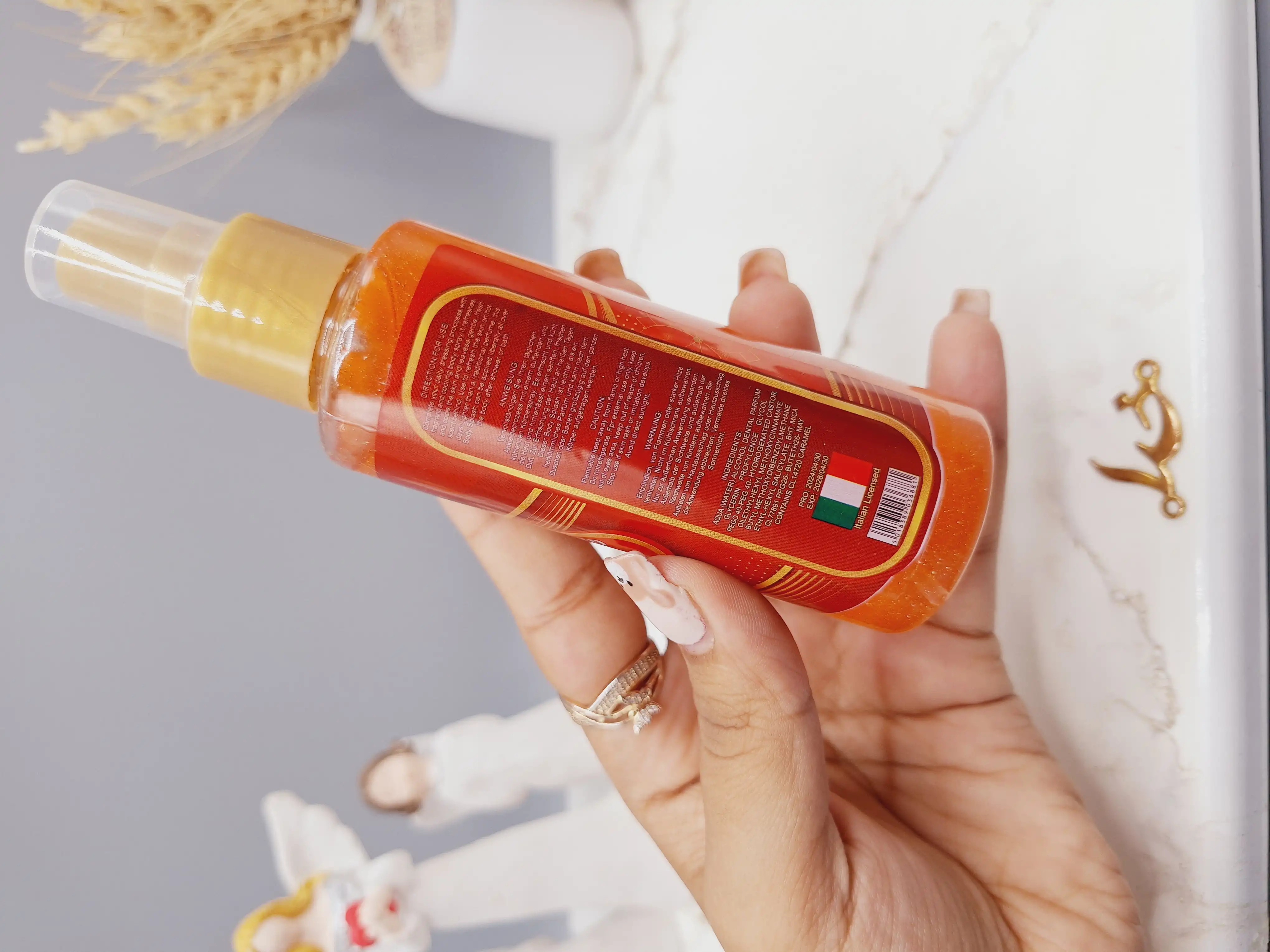 بادی اسپلش شاین دار ادکلنی سایز کوچک ونیز VENICE رایحه URBERRY WEEKEND