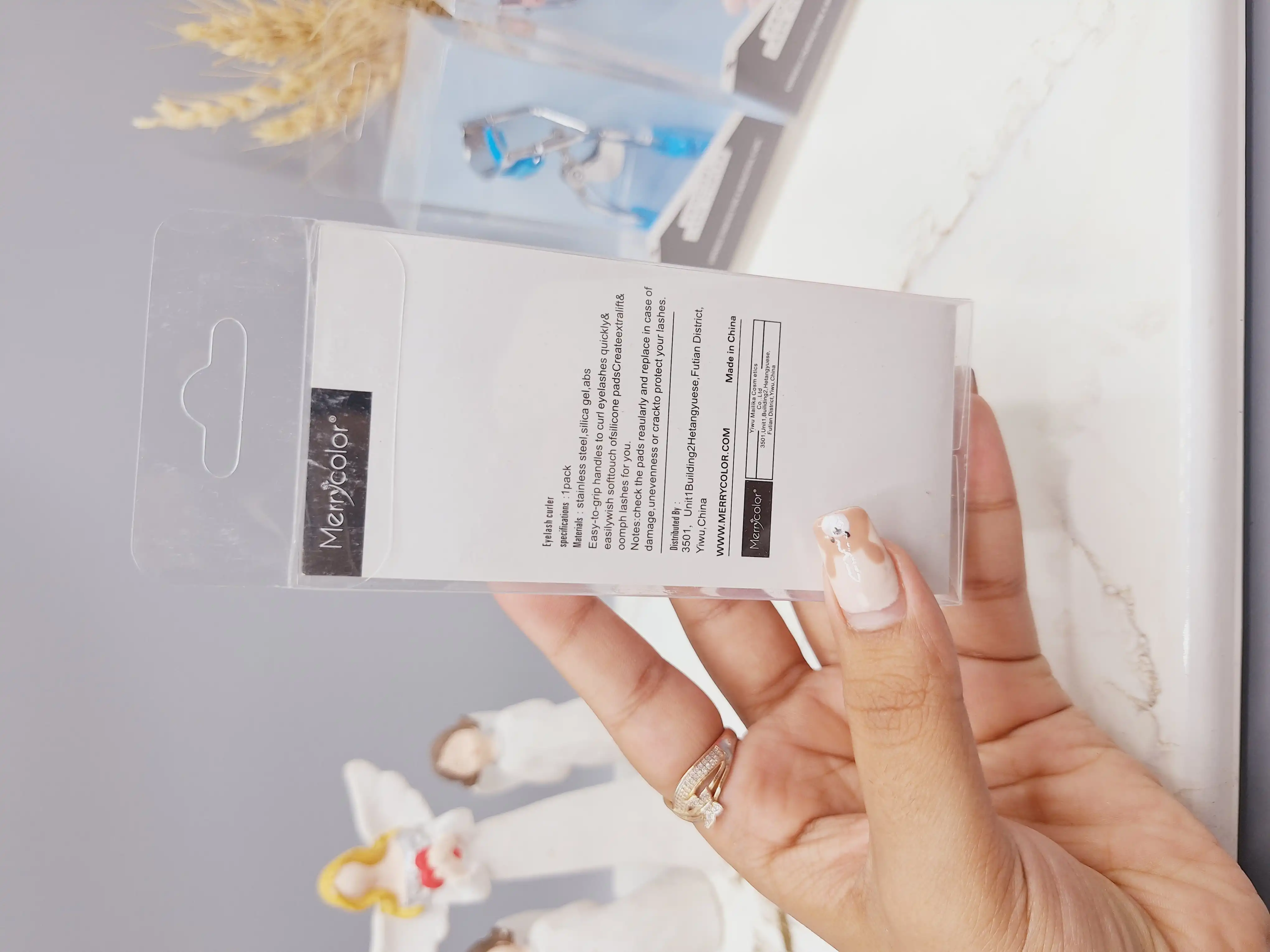 فرمژه شانه دار طرح توت فرنگی