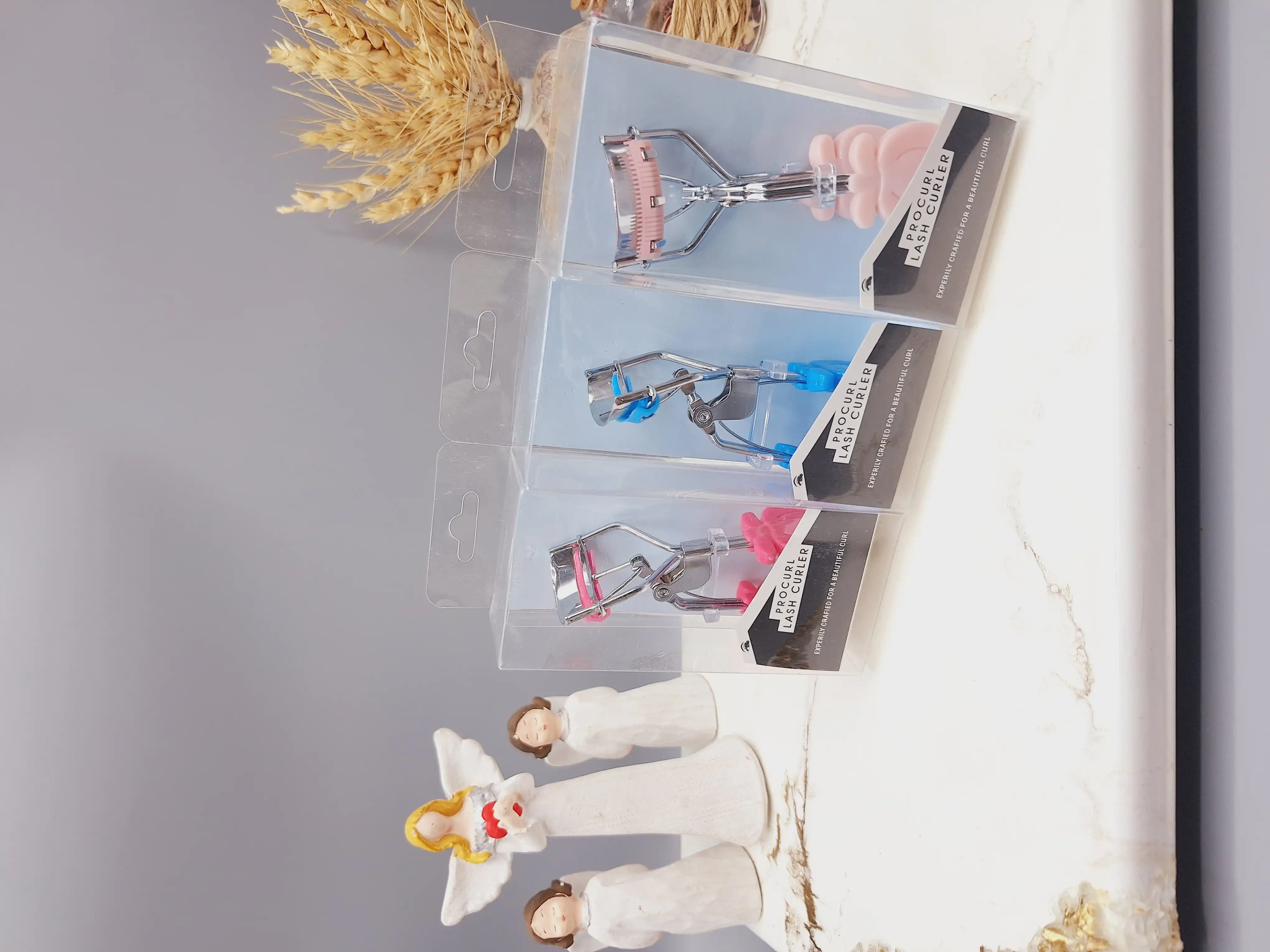 فرمژه شانه دار طرح توت فرنگی