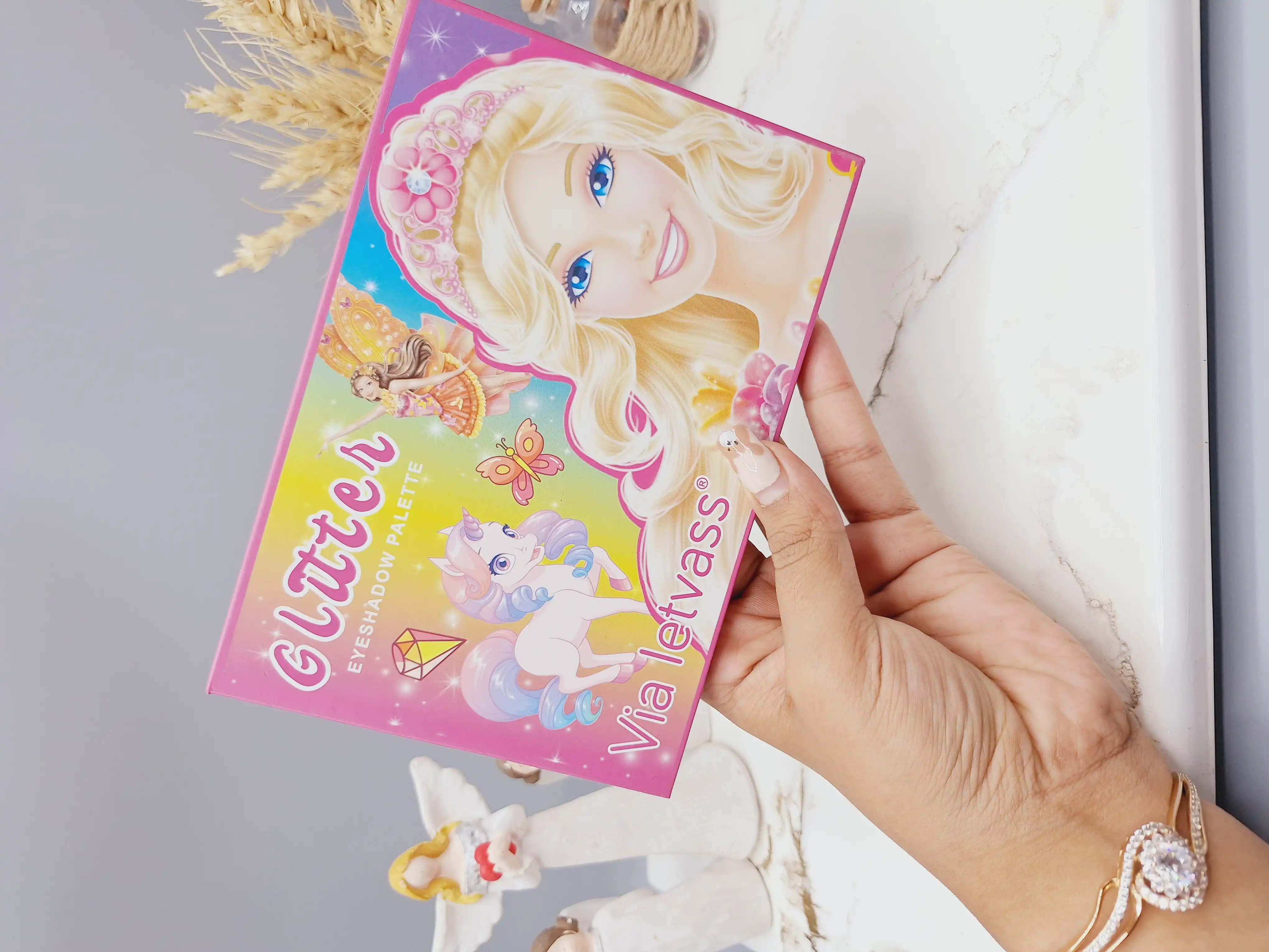پالت گلیتر چشم و لب یونیکورن و پرنسسی پوشش شاین و اکلیلی ریز کد 2323