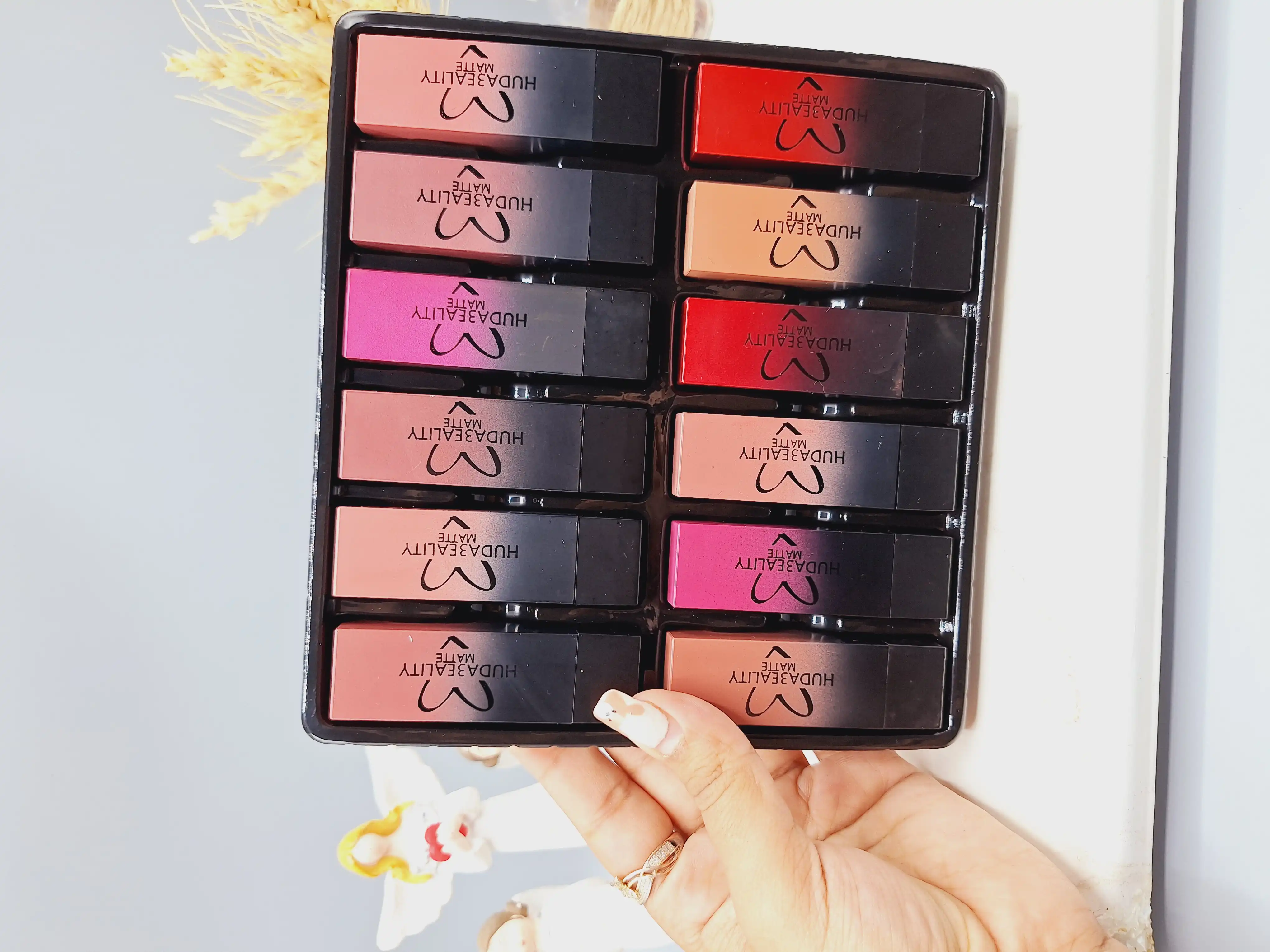 پک 12 تایی رژ لب جامد هدا بیوتی HUDA BEAUTY کد 859