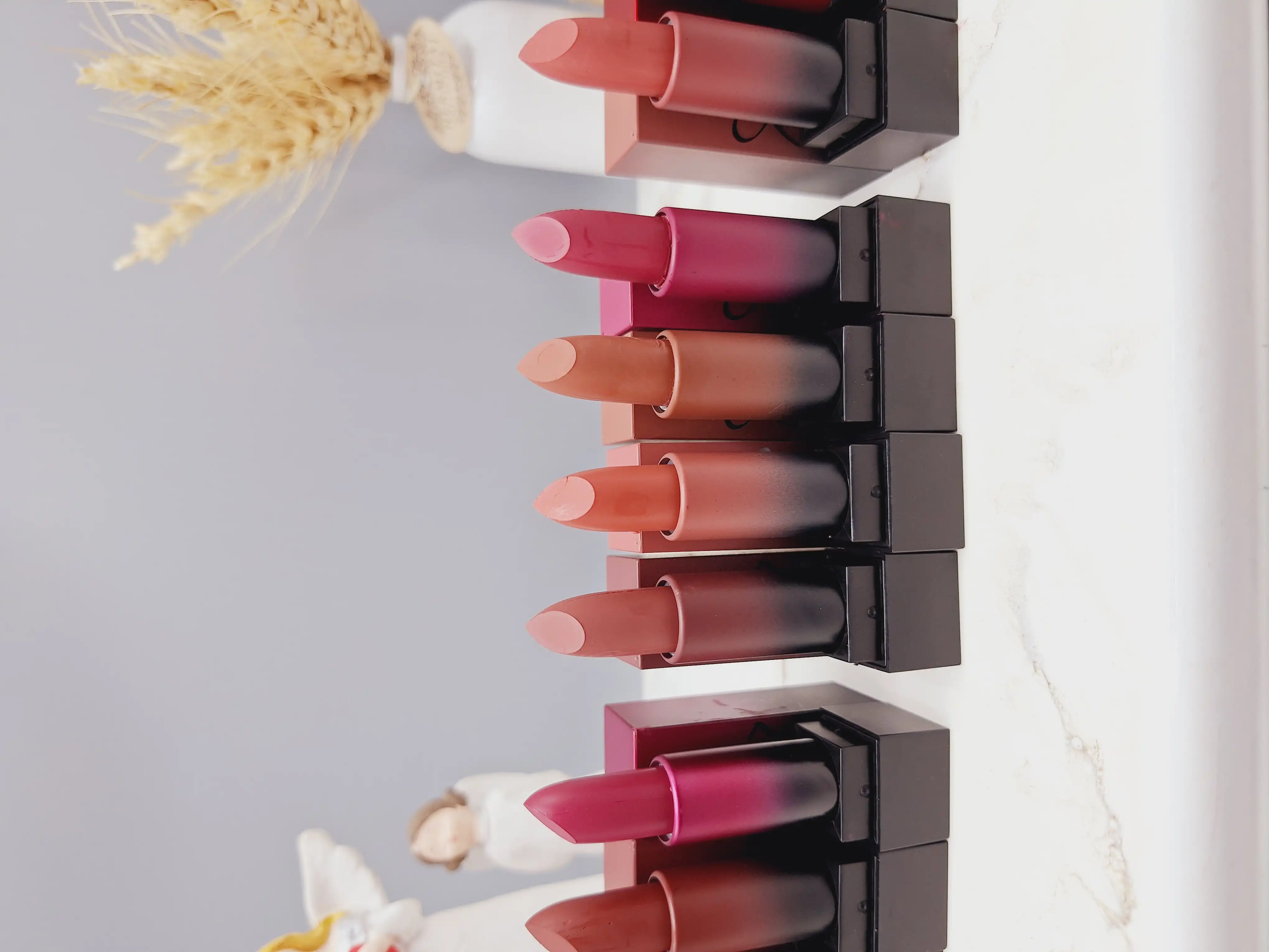 پک 12 تایی رژ لب جامد هدا بیوتی HUDA BEAUTY کد 859