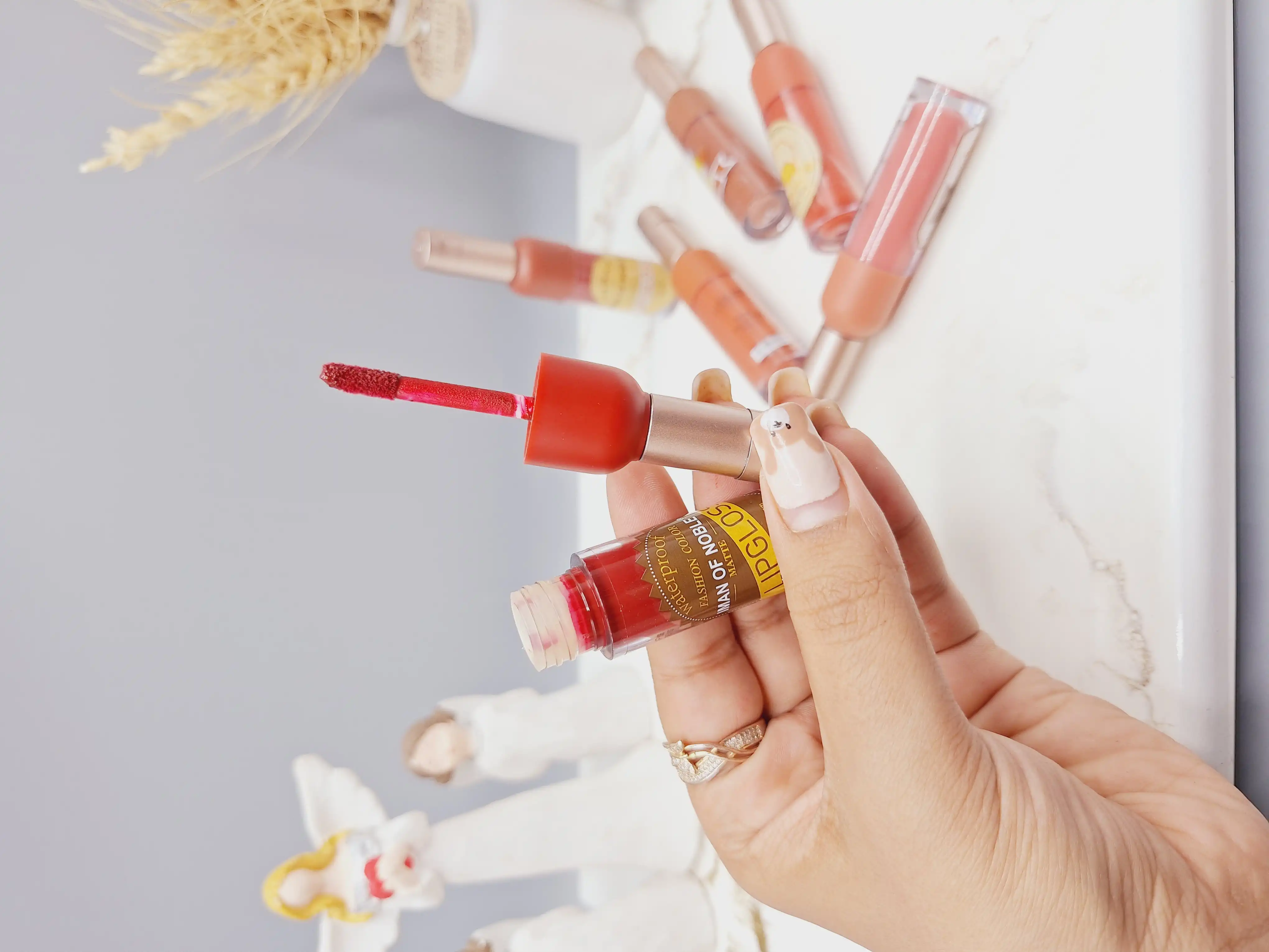 پک 6 تایی رژ لب مایع شامپاینی ایمن آف نوبل کد 1089B