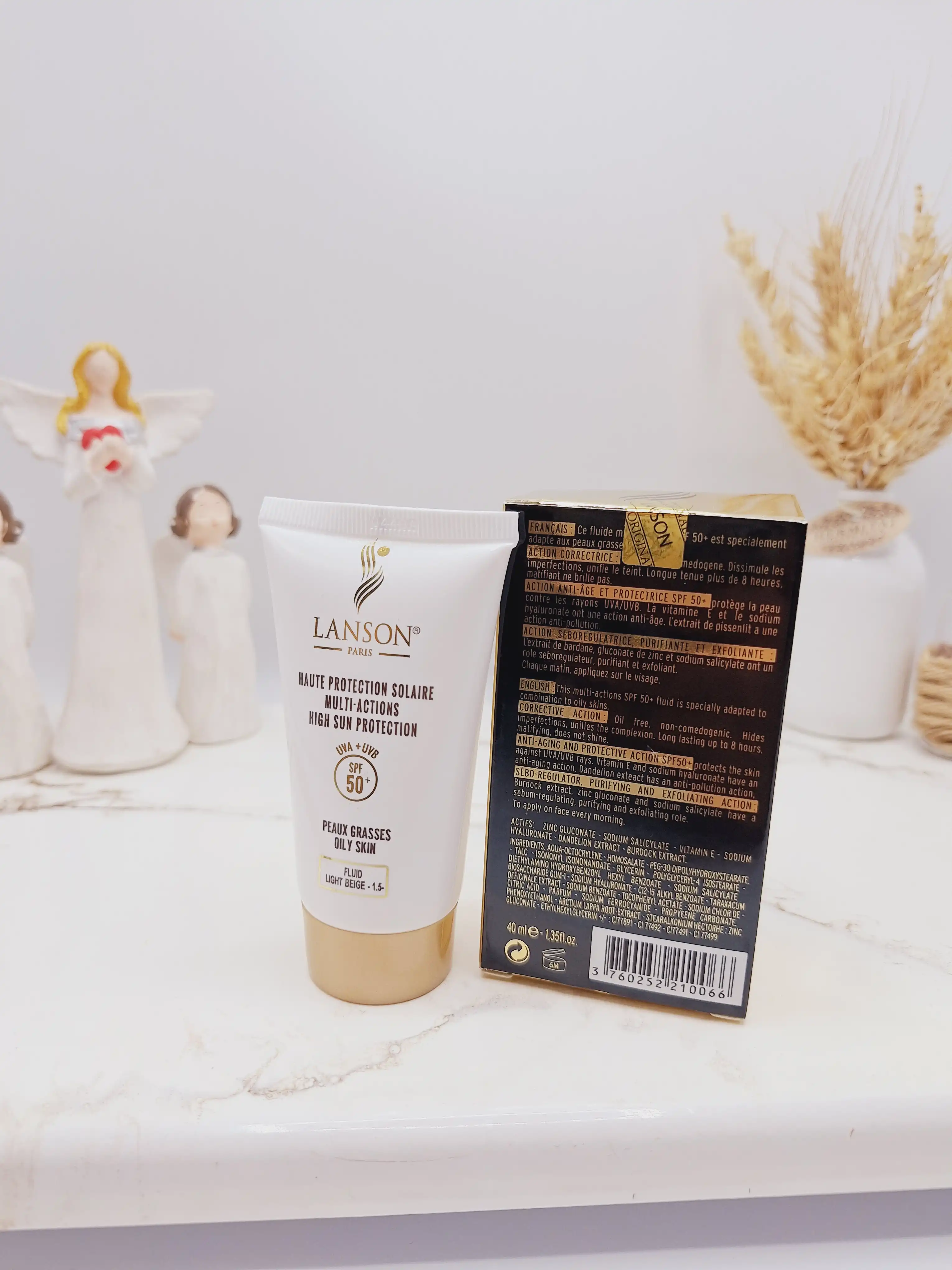 ضد آفتاب فلوئید بی رنگ لانسون مناسب برای پوست مختلط و چرب با ‏SPF50‏ محافظت در برابر آفتاب بالا کد 0042