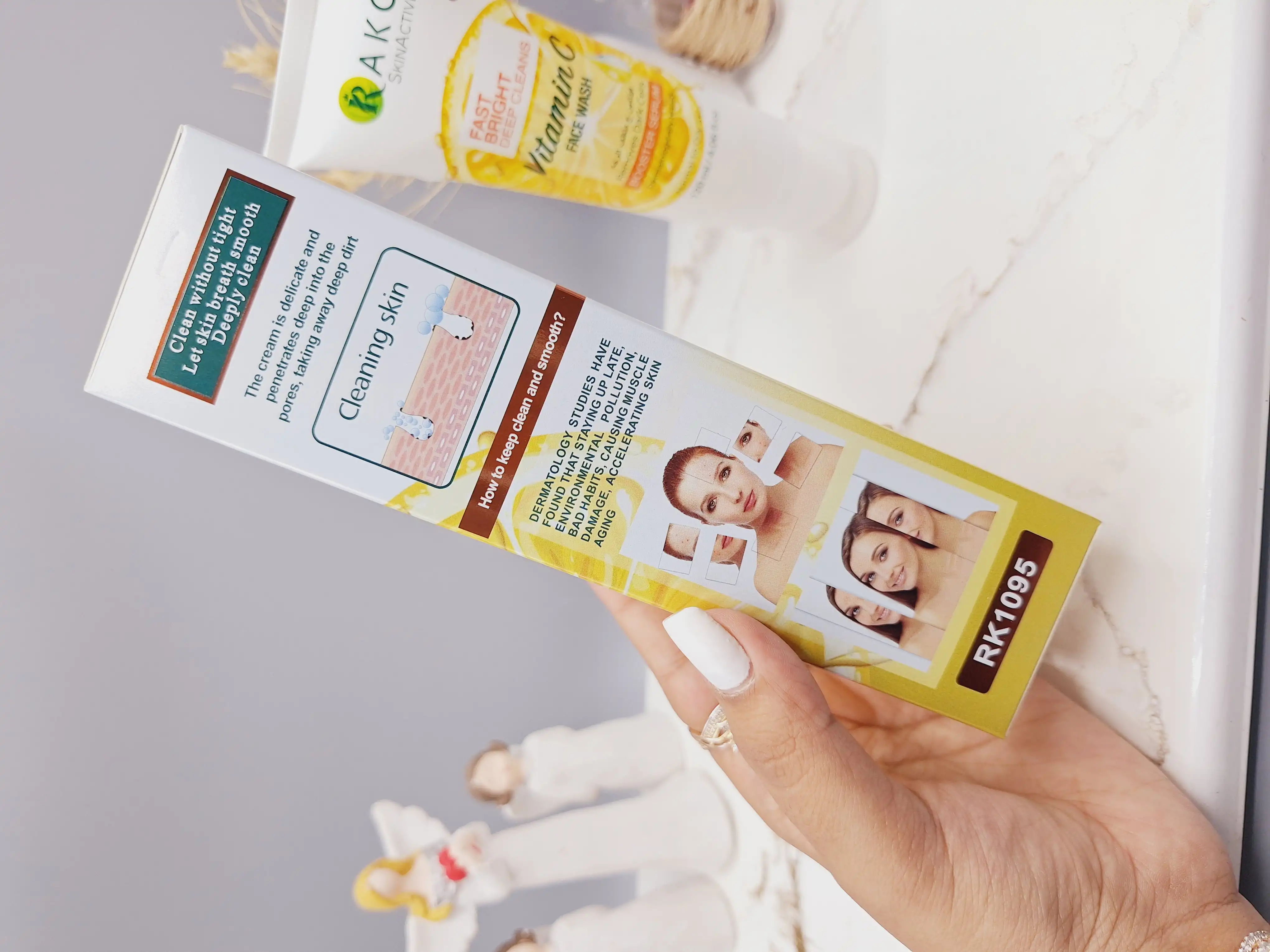 فوم براش دار سفیدکننده و تمیز کننده عمیق پوست عصاره ویتامین سی راکو RAKO اصلی کد RK1095