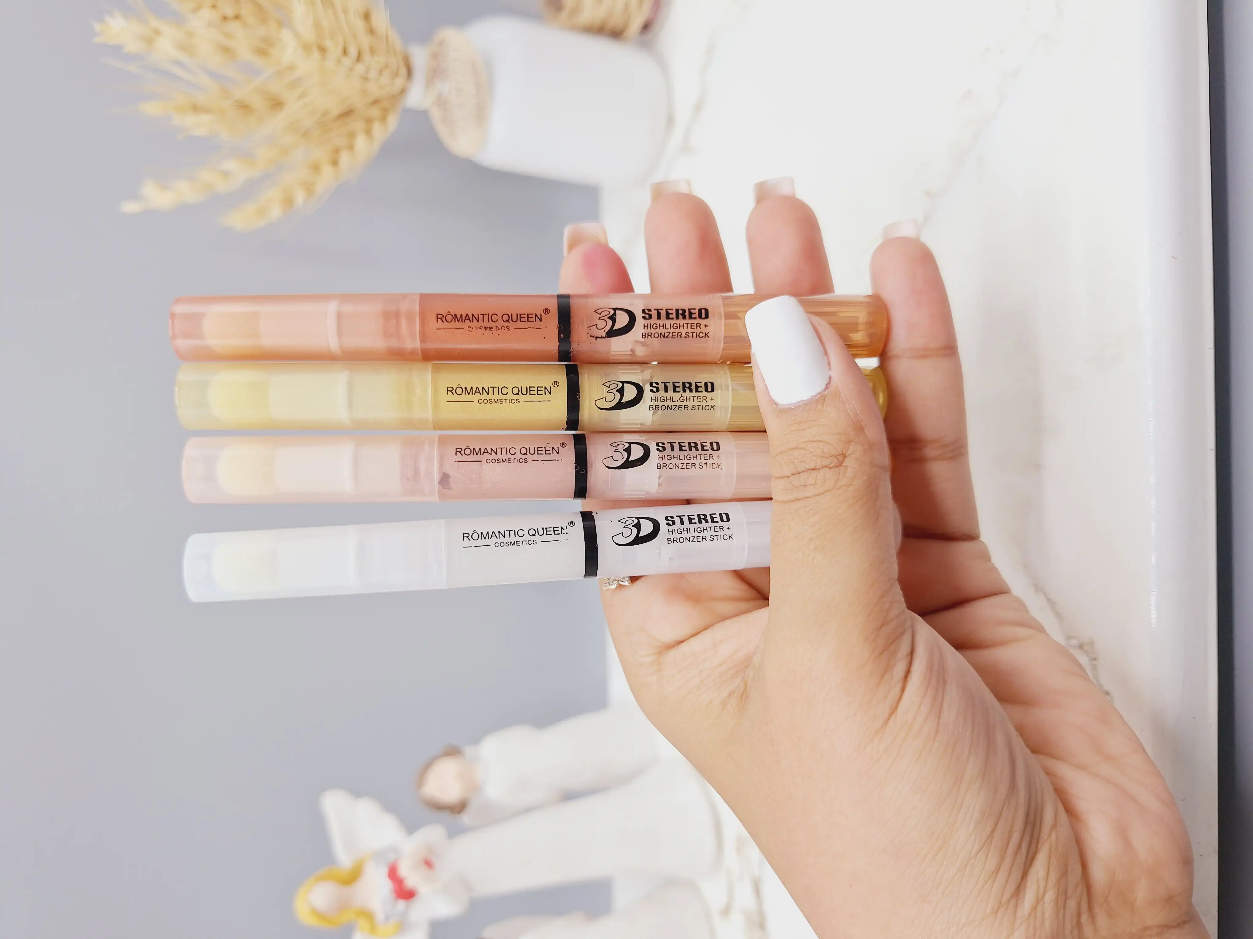 هایلایتر چشم قلمی پد دار برند ROMANTIC QUEEN کد 8778