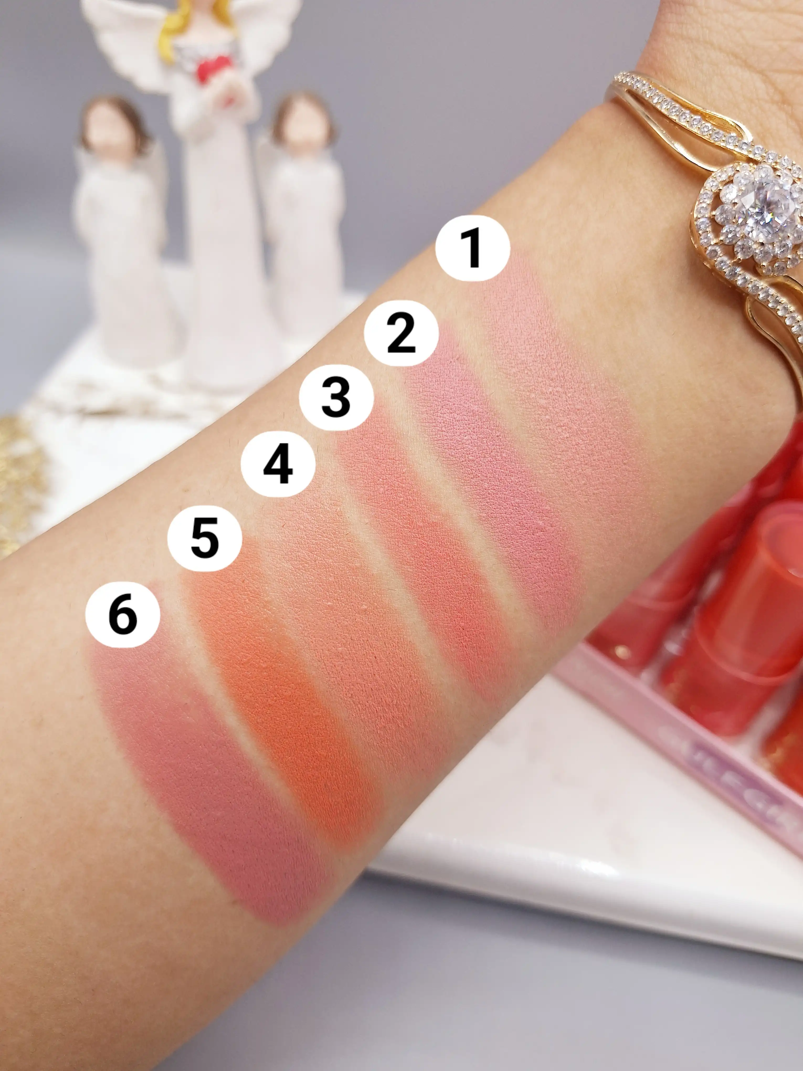 رژ گونه پرطرفدار استیکی خوش رنگ برند GULF GIRL کد GB1000