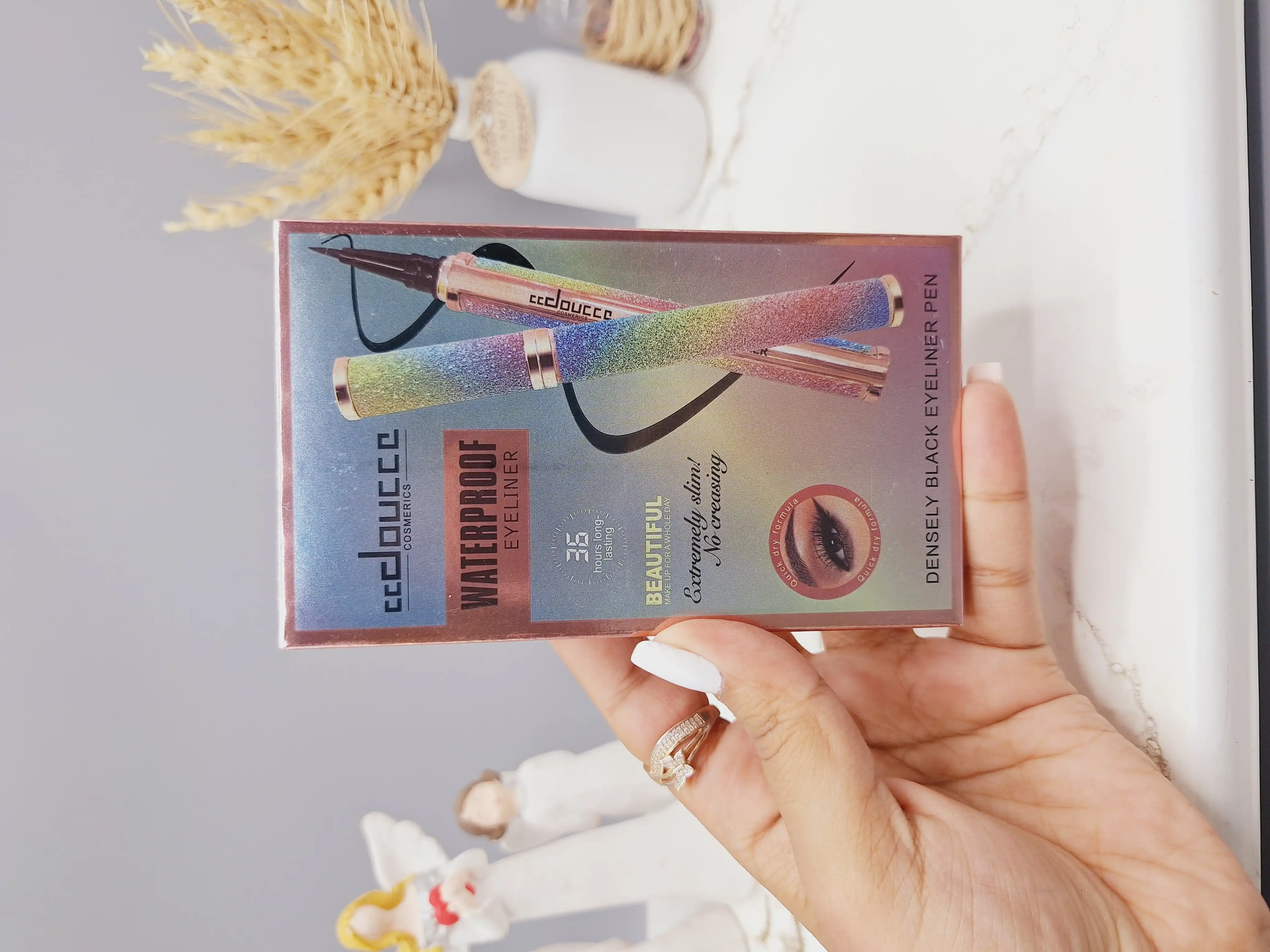 خط چشم ماژیکی مشکی بدنه گلیتری برند دوسه ضد آب با ماندگاری بالا کد ED200