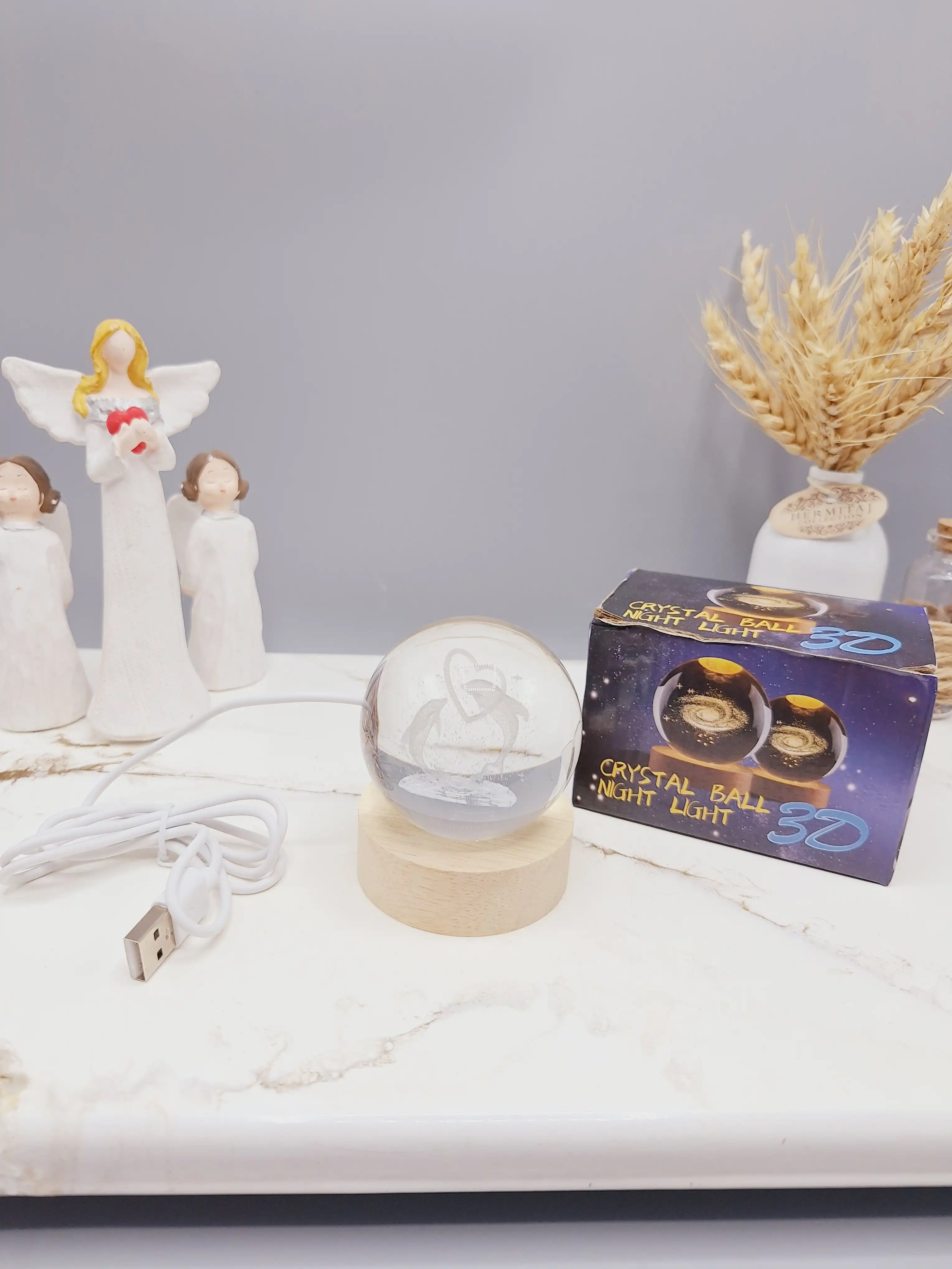 گوی کریستالی چراغدار با پایه چوبی (مناسب چراغ خواب) ارسال طرح رندم