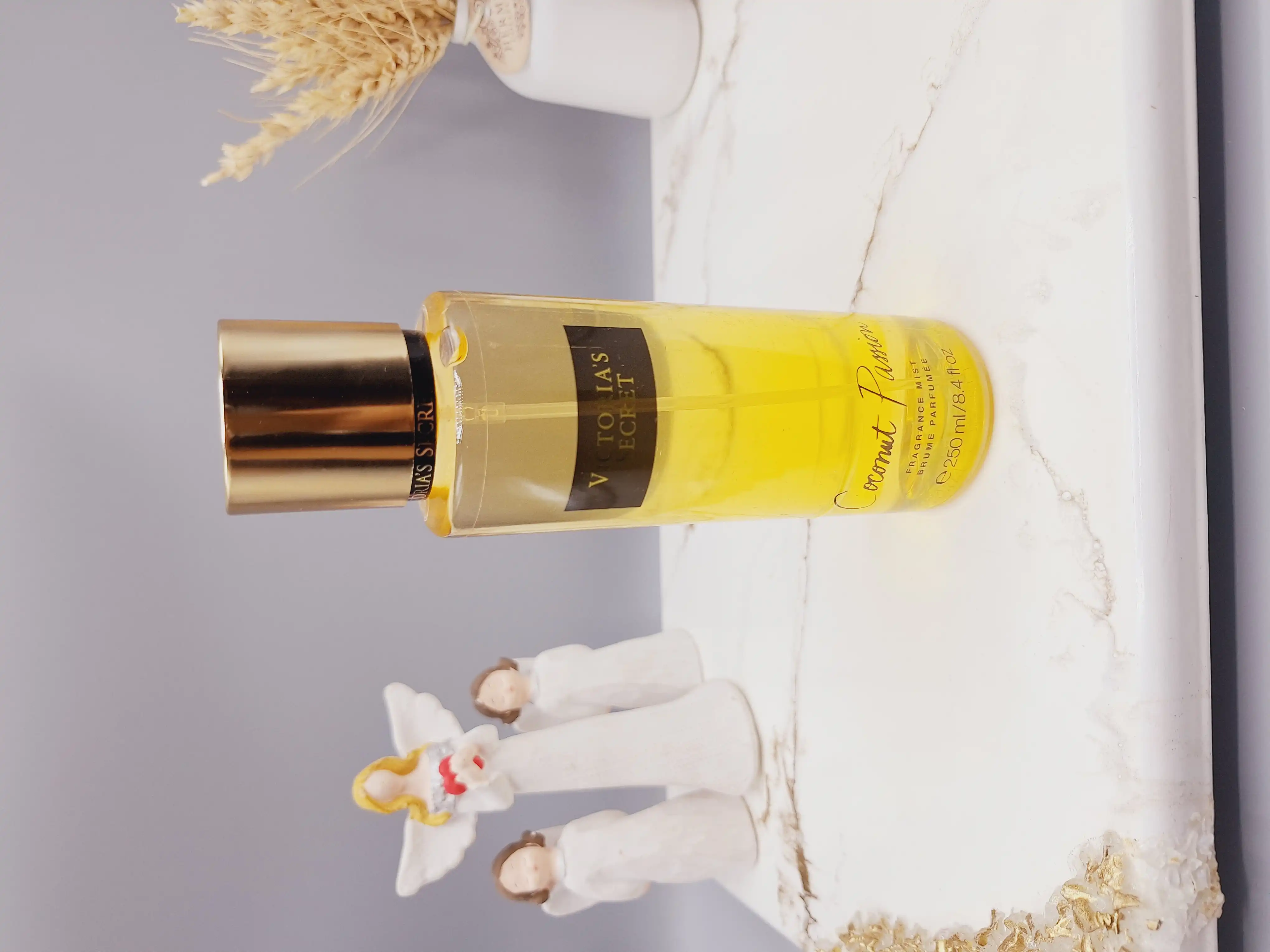 بادی اسپلش 250 ml شاین دار ویکتوریا سکرت مدل oconut Pamon اورجینال