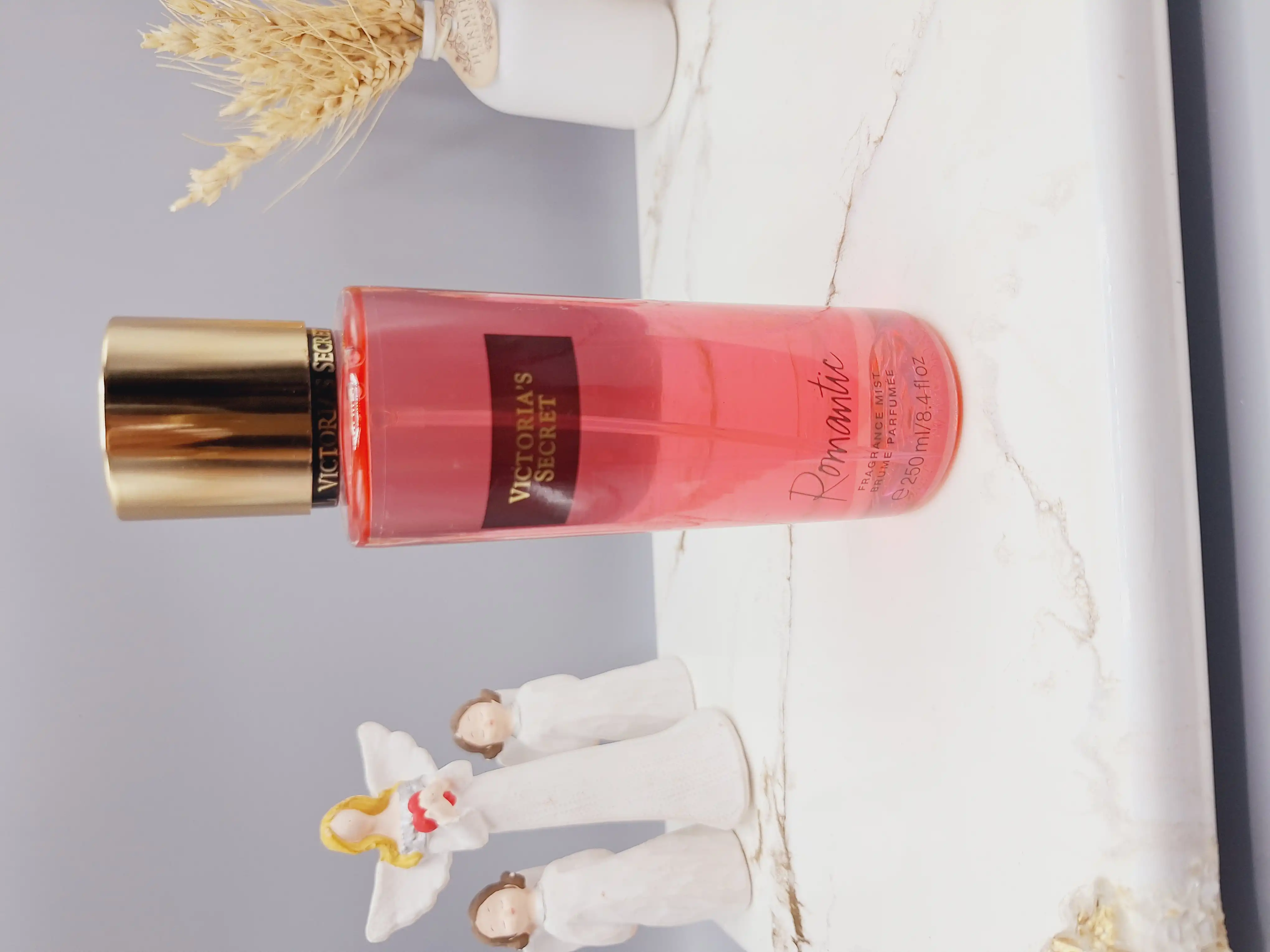 بادی اسپلش 250 ml شاین دار ویکتوریا سکرت مدل Romantic اورجینال