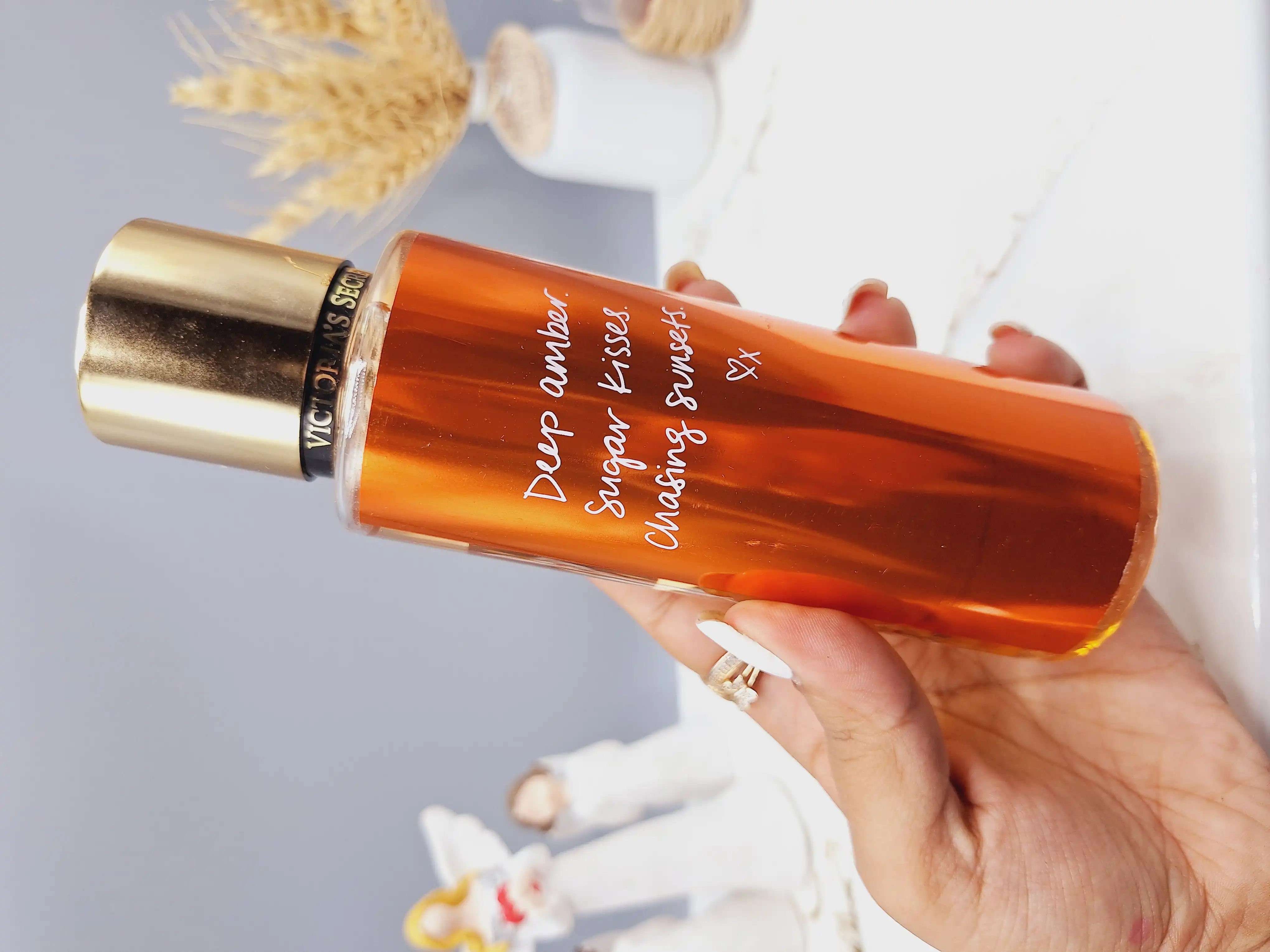 بادی اسپلش 250 ml شاین دار ویکتوریا سکرت مدل Amber Romance اورجینال