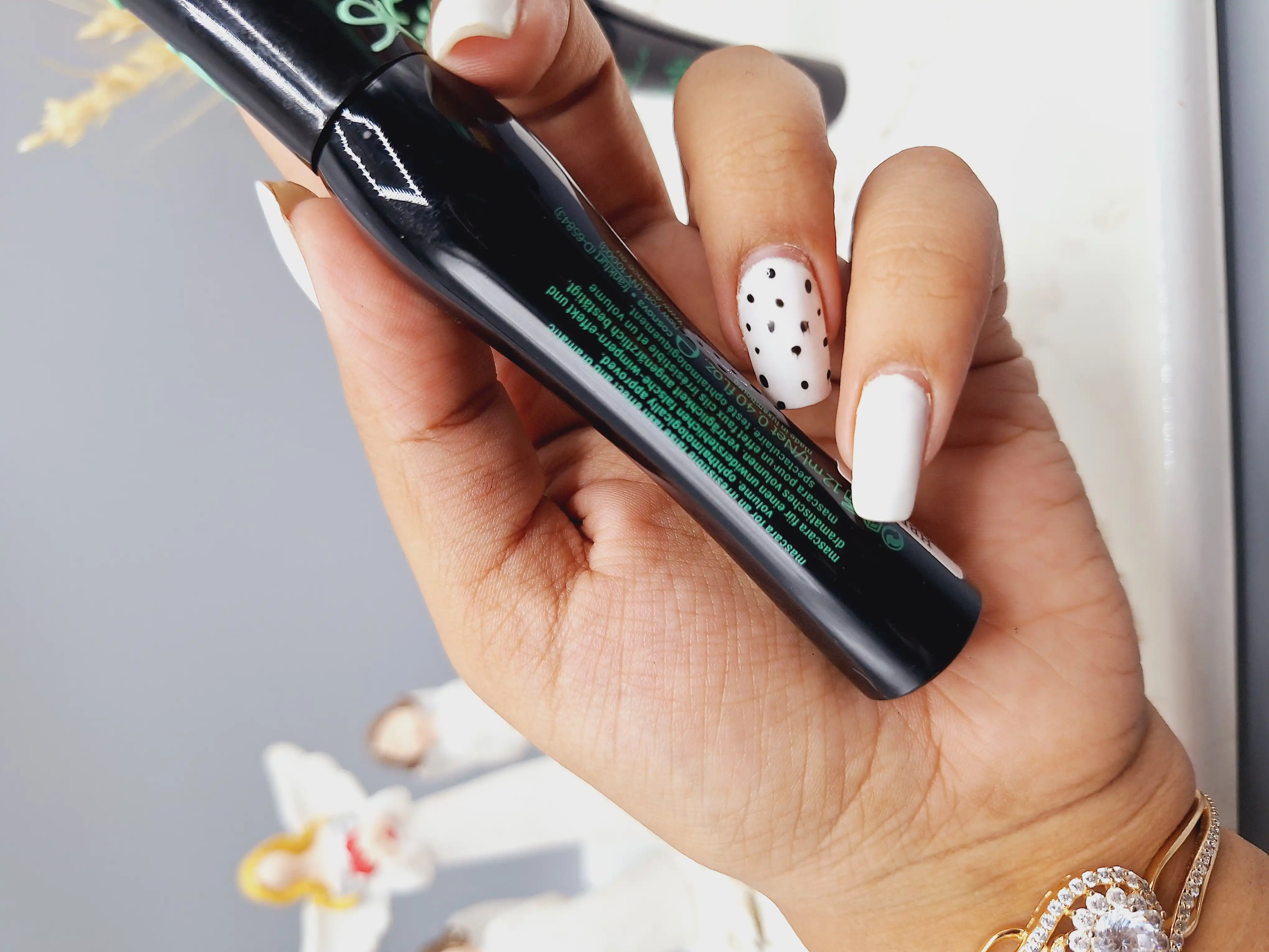 ریمل پرنسسی برند essenc (پوکه سبز)