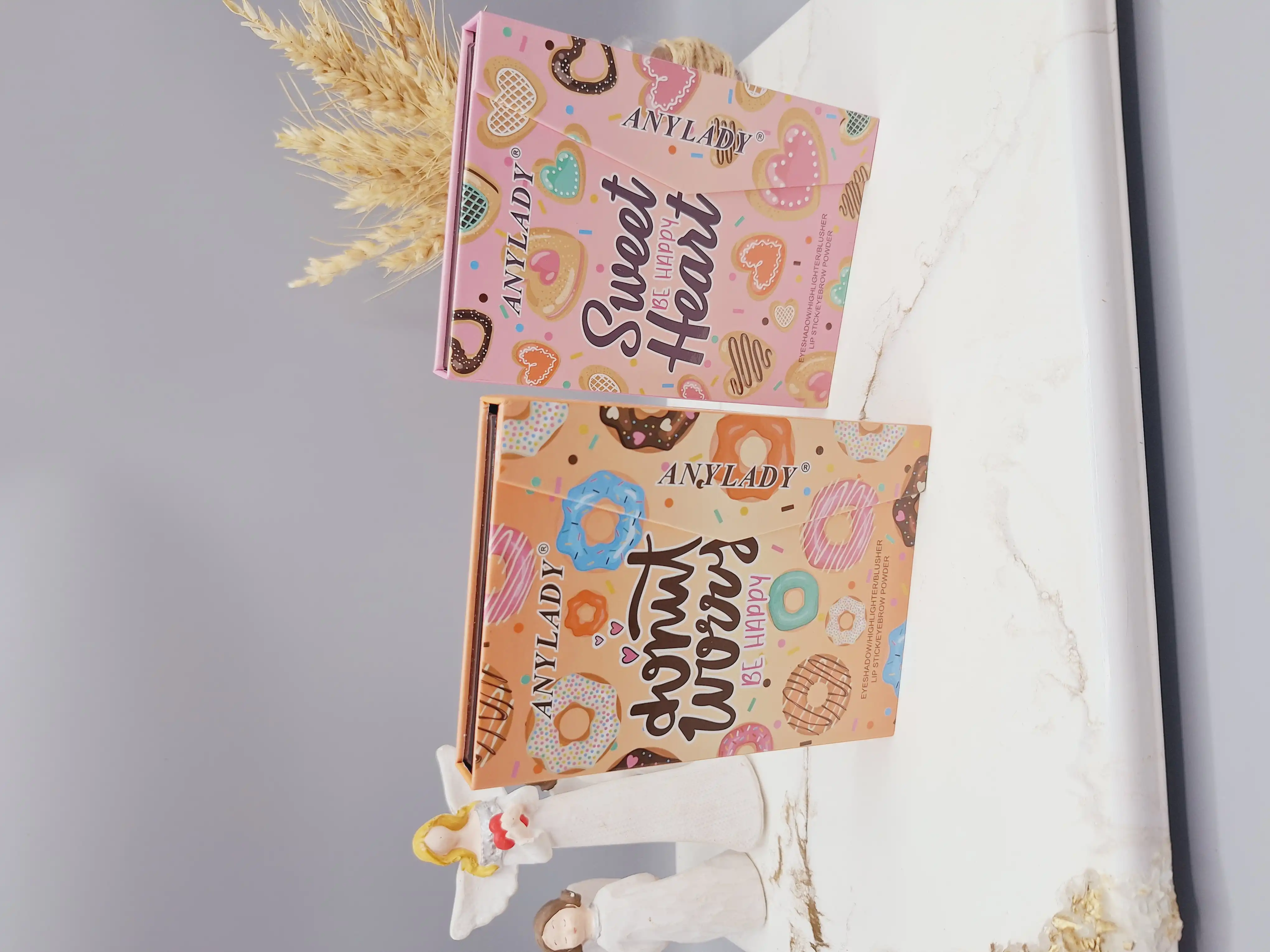 پالت سایه آنالیدی طرح دونات برند ANYLADY کد 8601Q