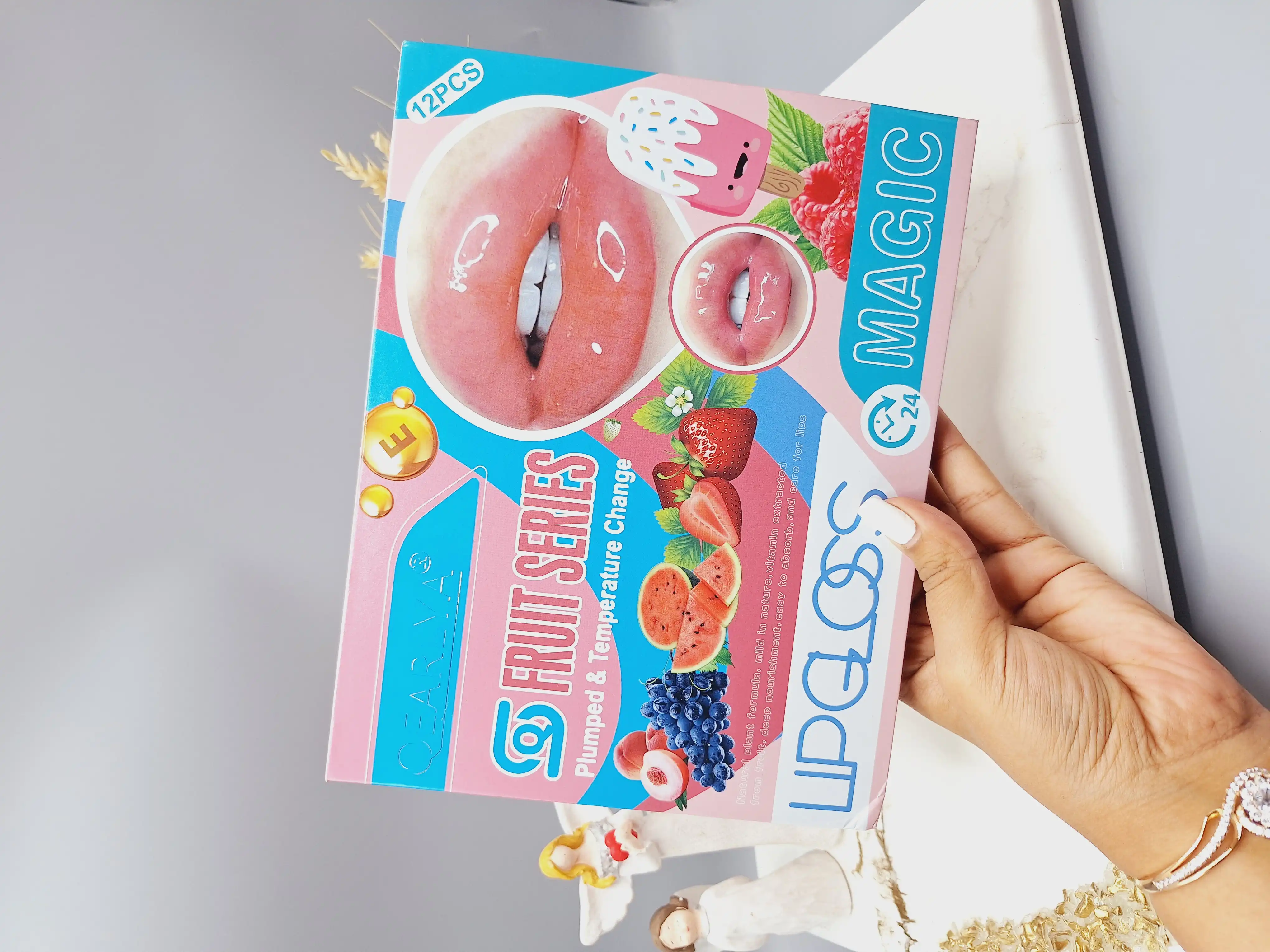 پک 12 تایی فوق العاده زیبا برق لب بستنی با رایحه های میوه ای برند MAGIC کد  QE7116