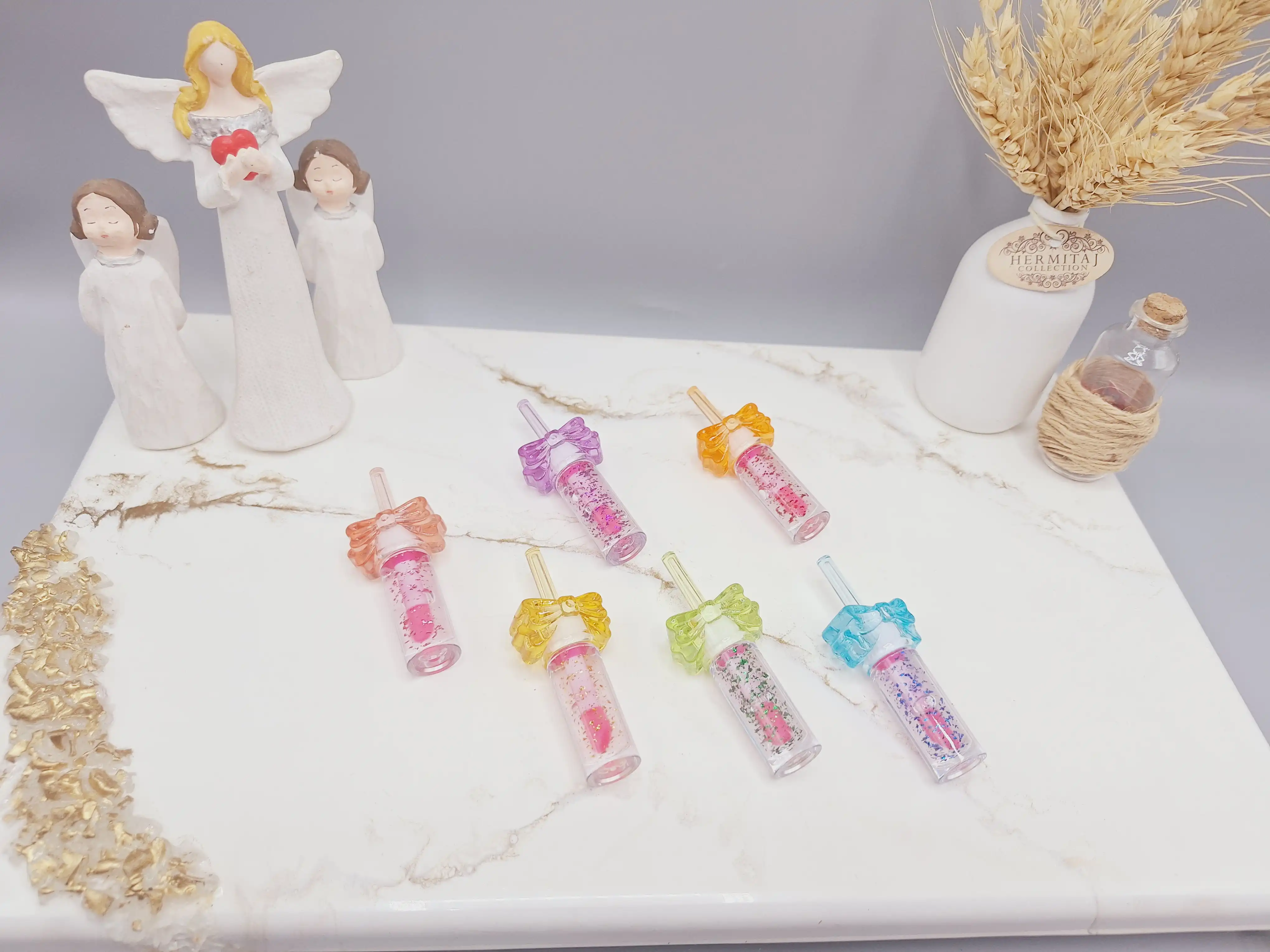 برق لب شاین دار زیبا طرح پاپیون برند Romantic lady برند NO:JY8055