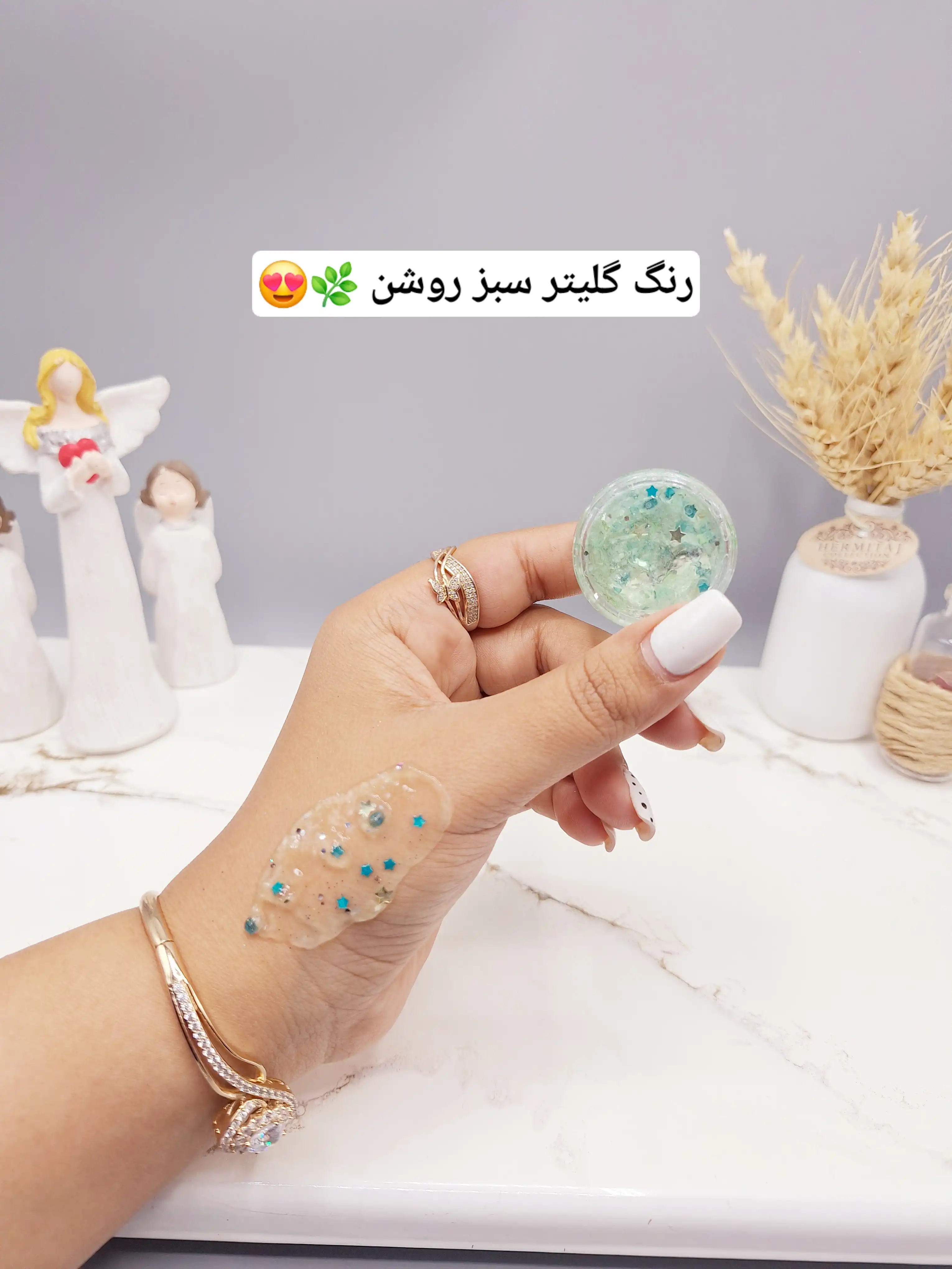 گلیتر مایع رنگ سبز روشن