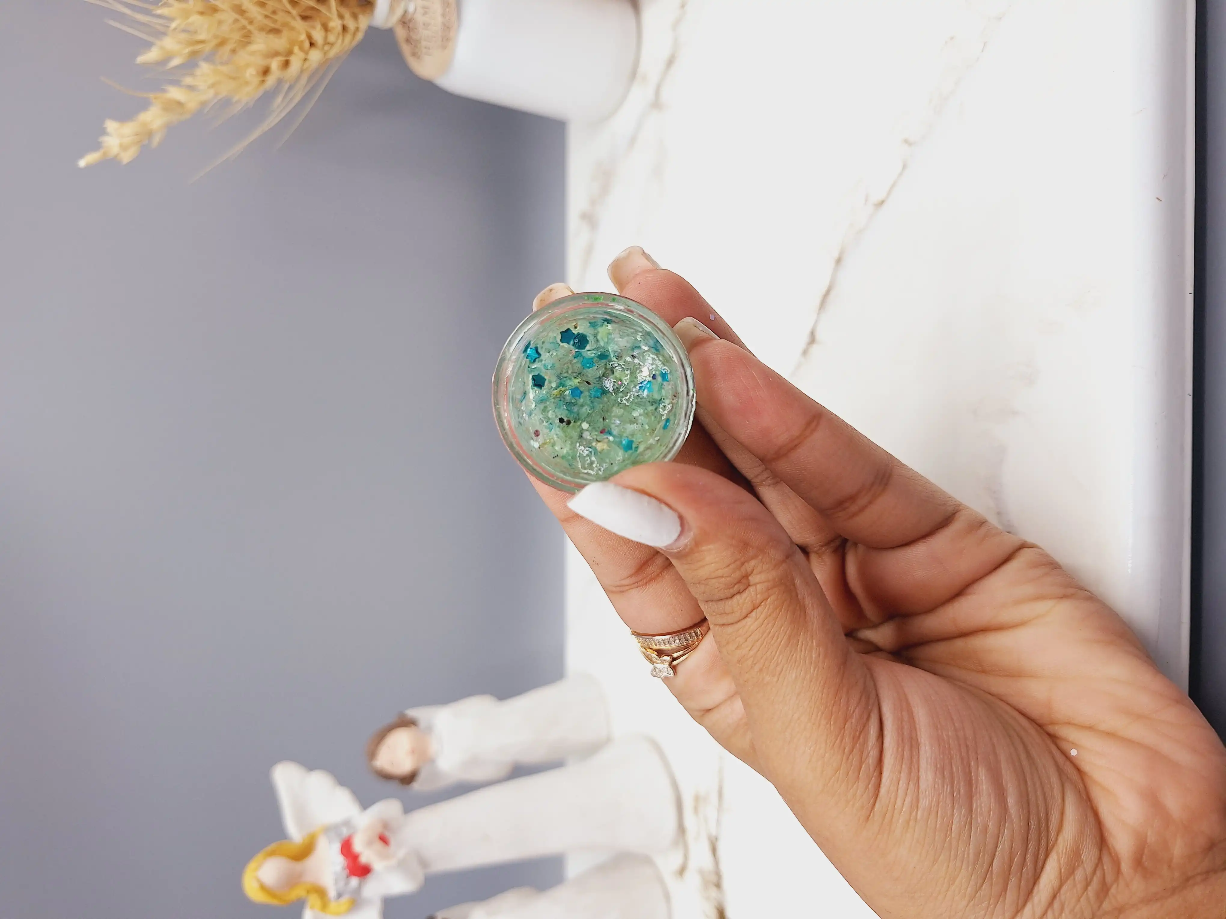 گلیتر مایع رنگ سبز روشن