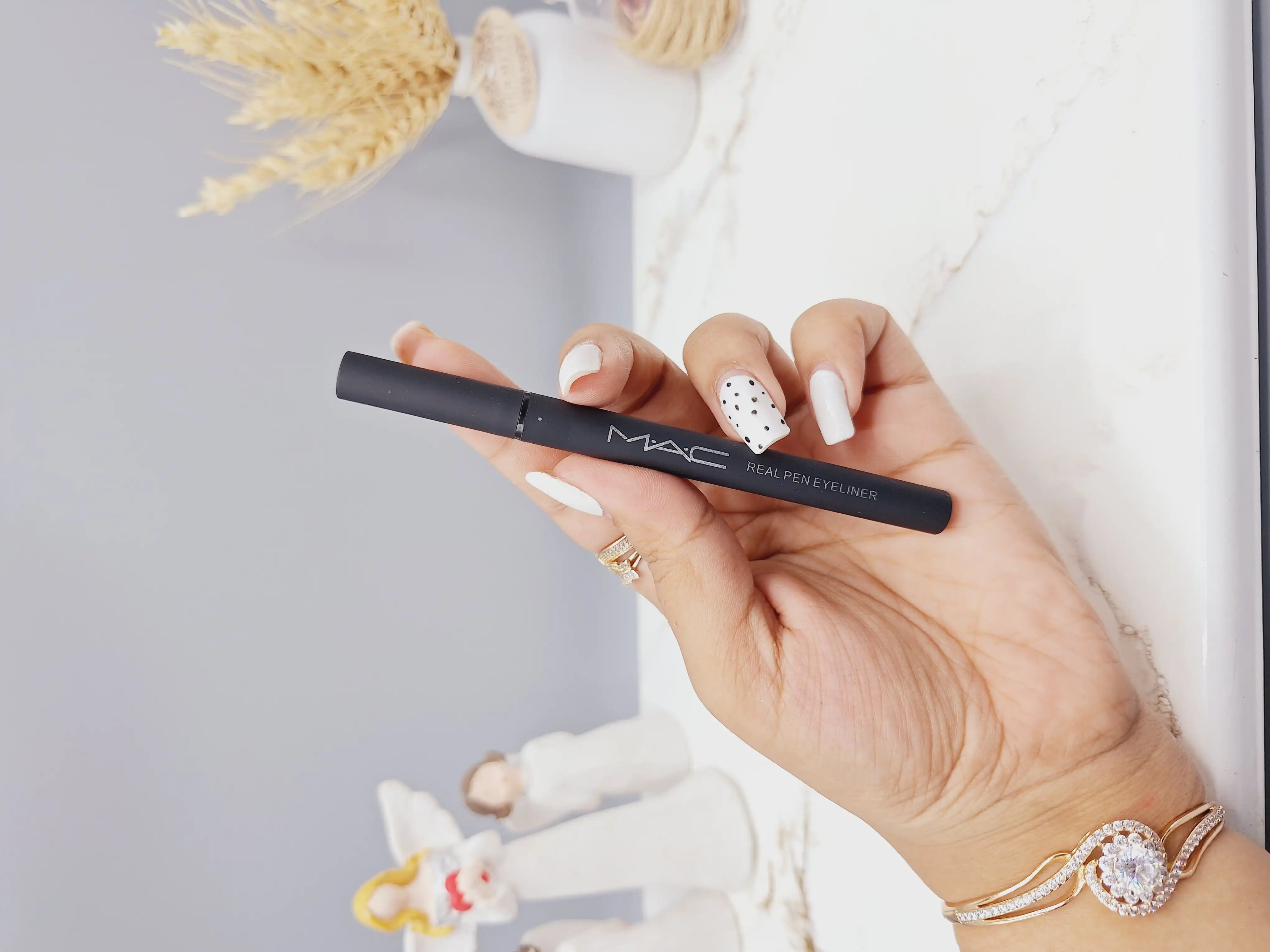 خط چشم ماژیکی مشکی مک کد 6526