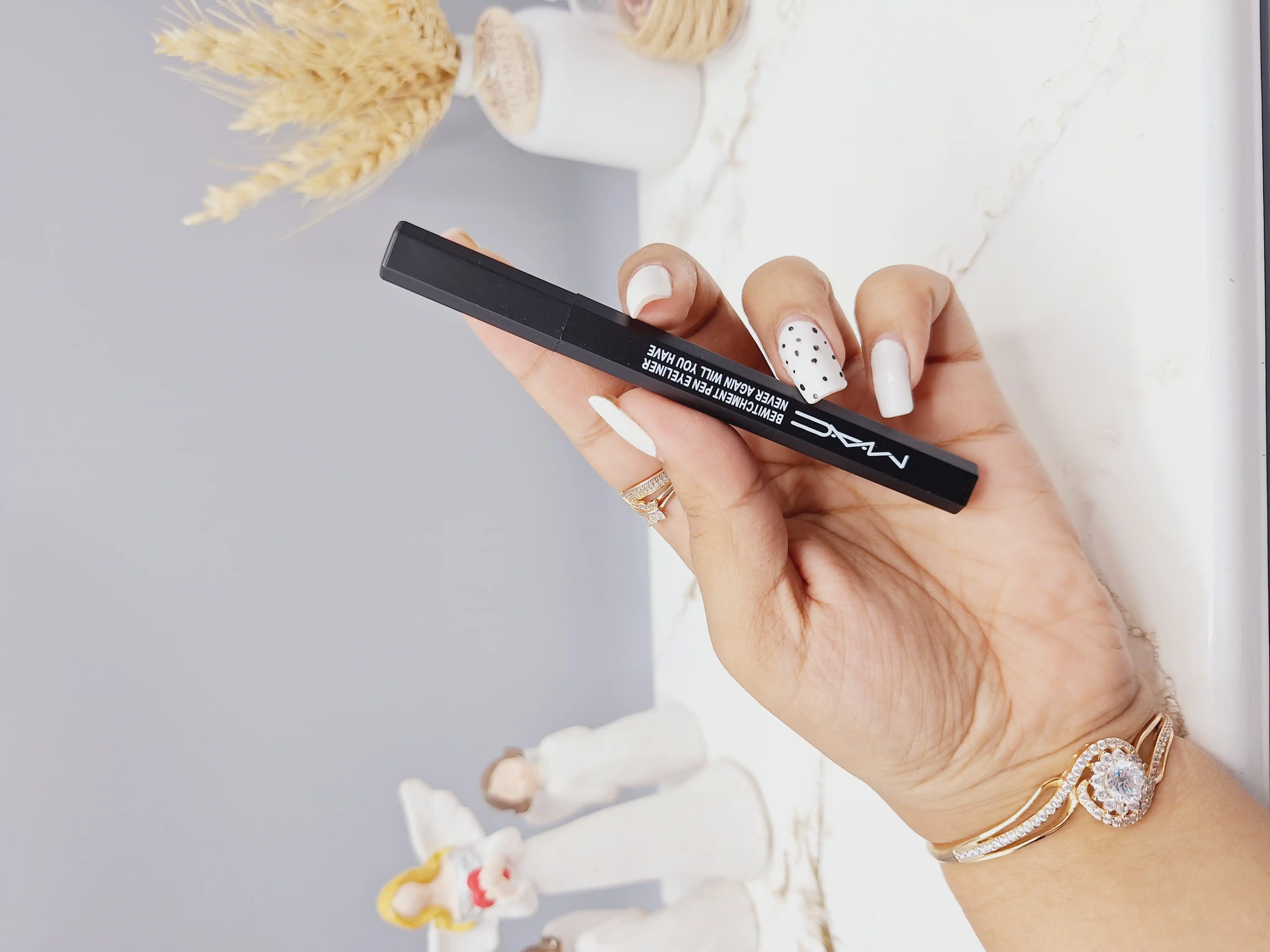 خط چشم ماژیکی مشکی برند مک کد 6526