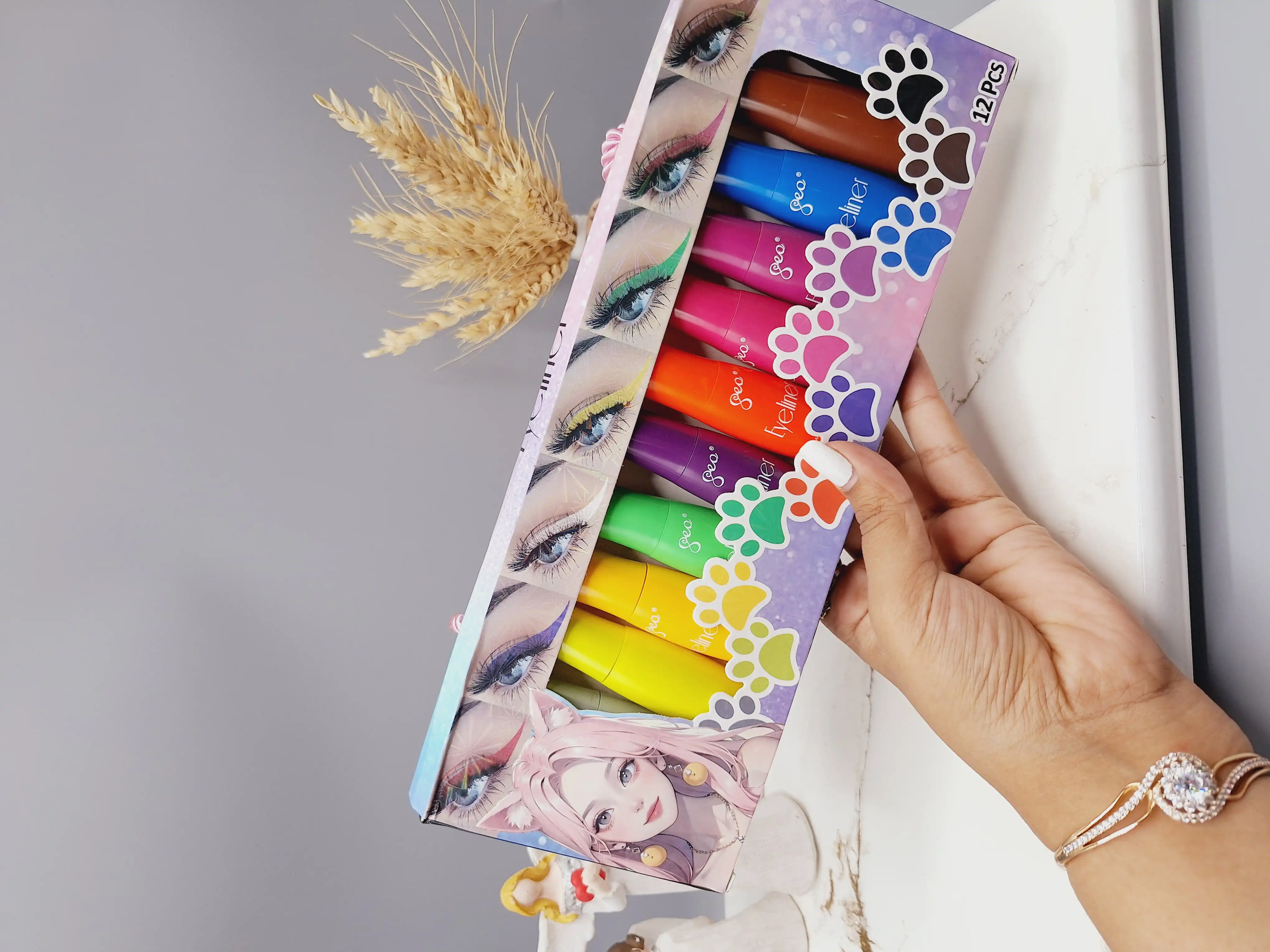 خط چشم تکی رنگی مدل گربه ای