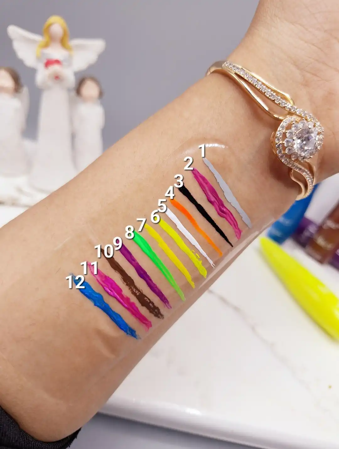 خط چشم تکی رنگی مدل گربه ای