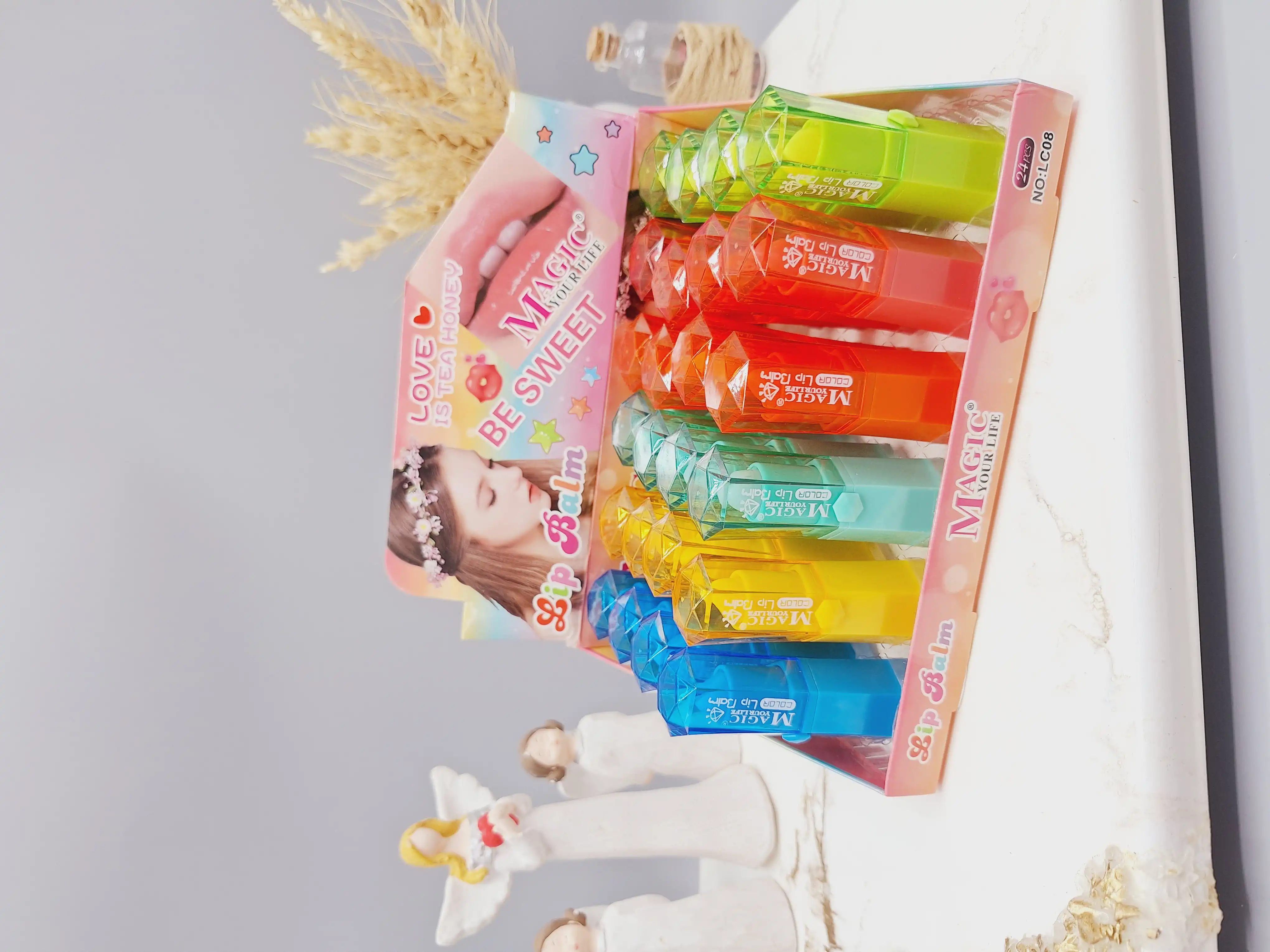 بالم لب الماسی پوکه رنگی برند مجیک کد LC08