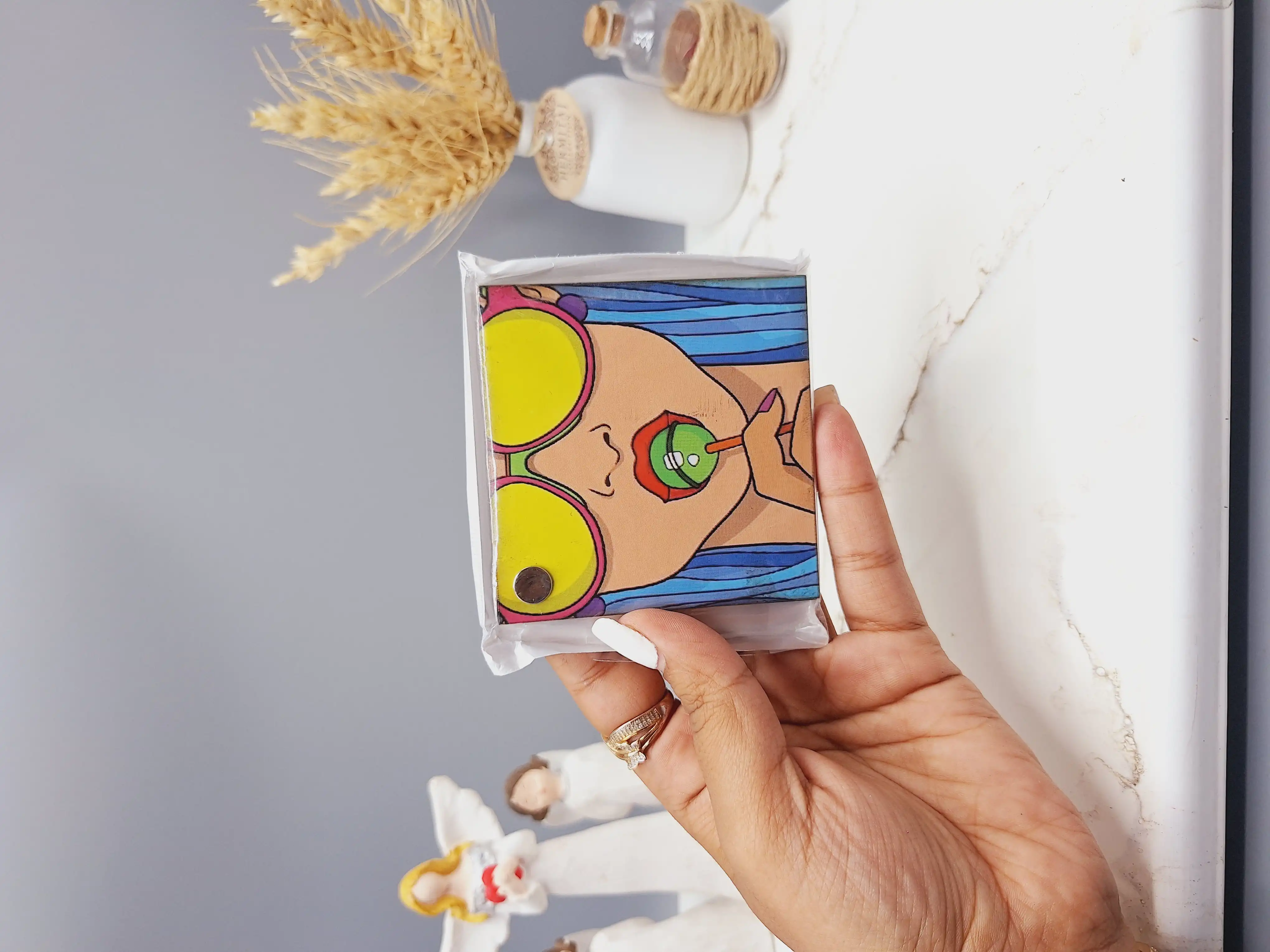 آینه مکعبی مدل دختر جوان طرح رندم