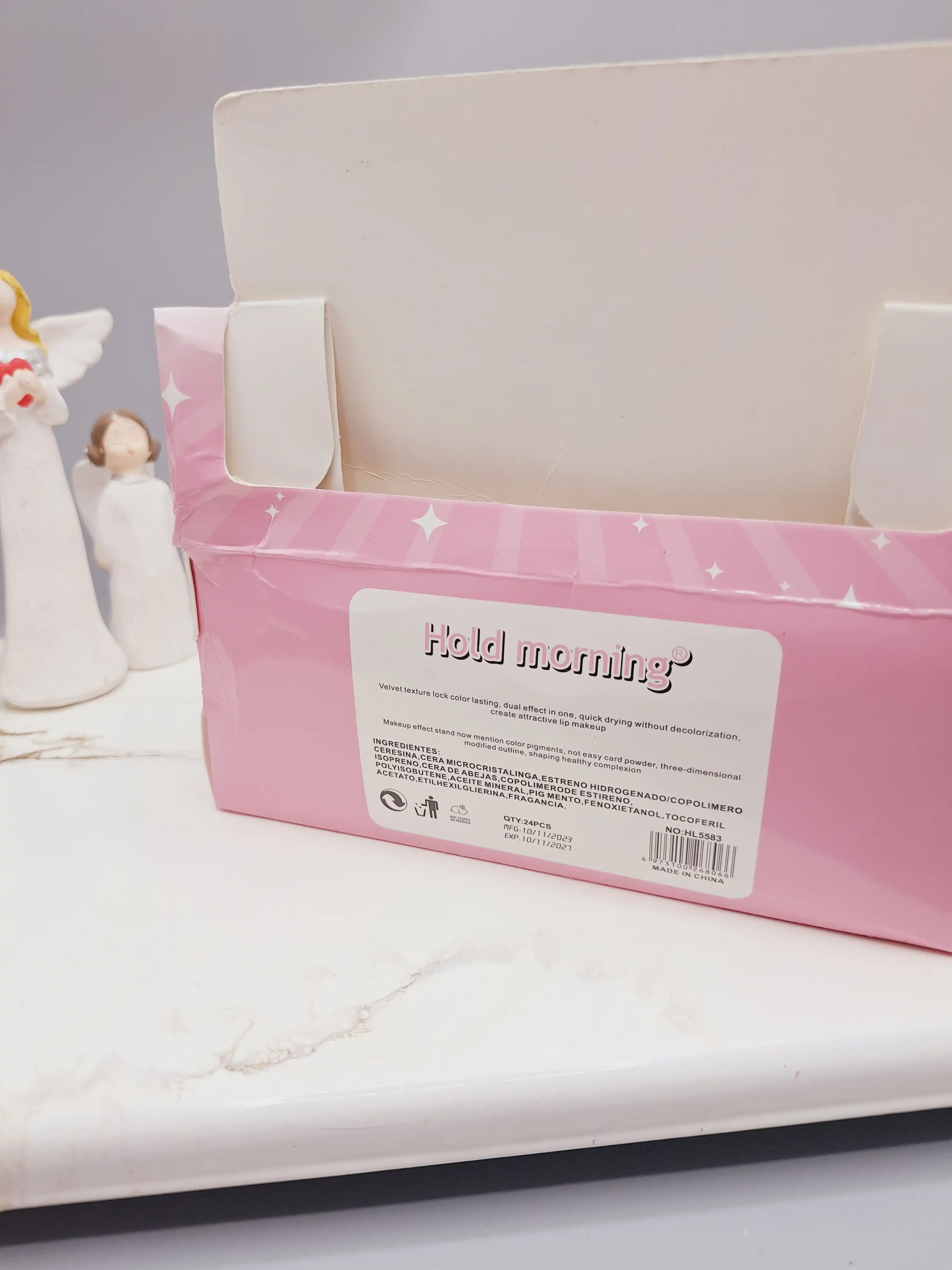 تینت مدل رژ طرح باربی مکعبی برند Hold morning کد NO:HL5583