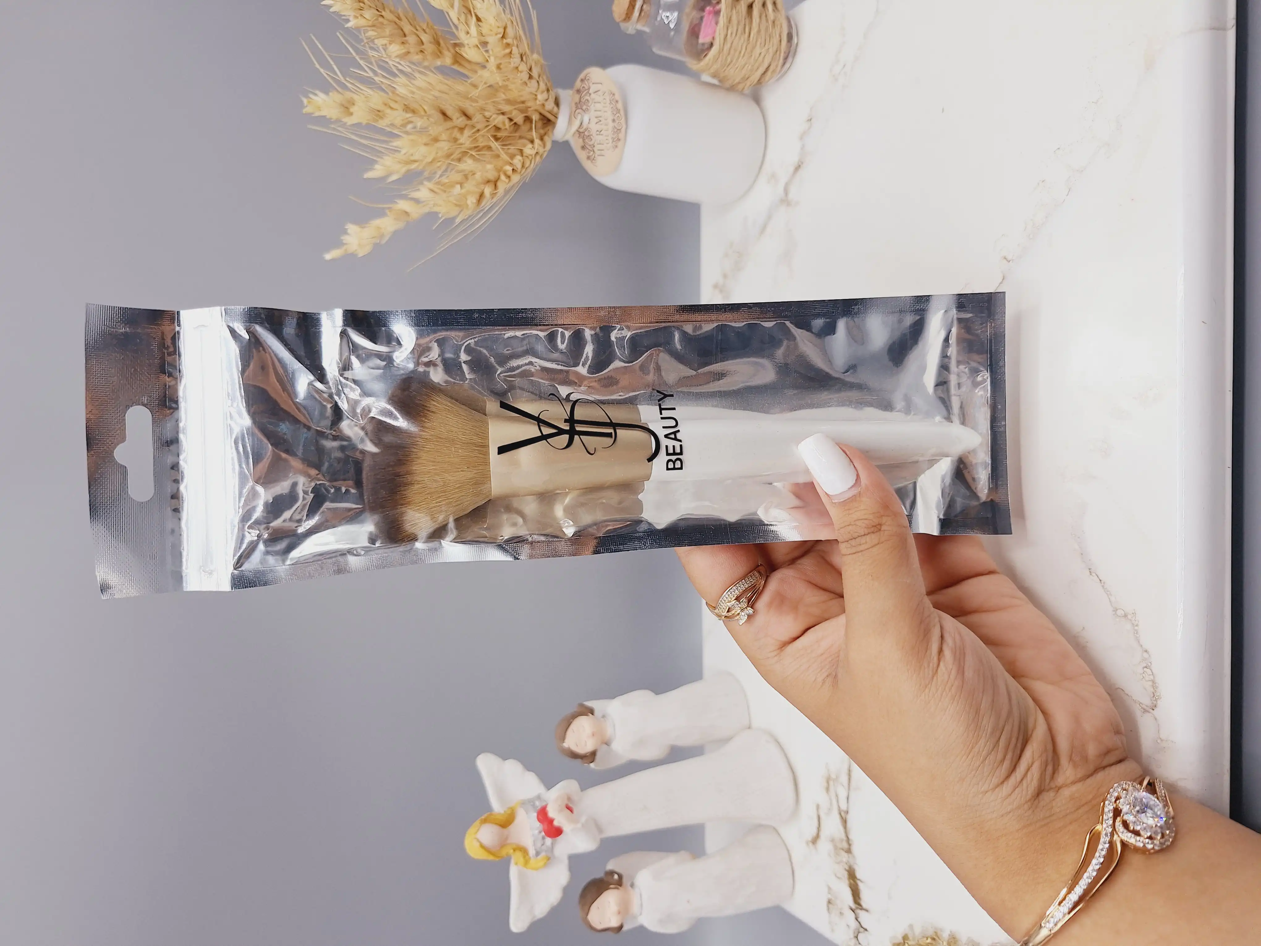 براش میکاپ برند BEAUTY دسته سفید