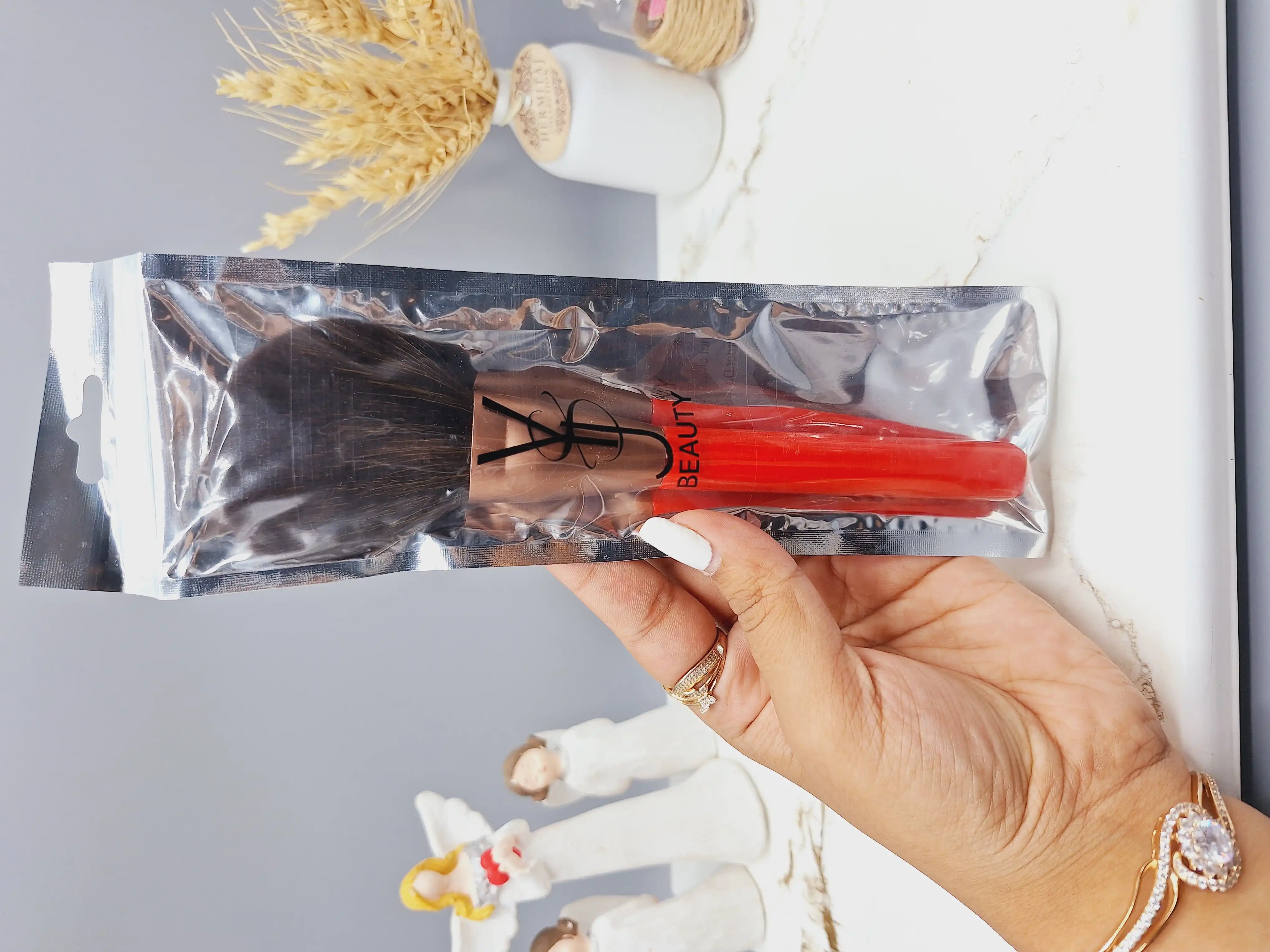 براش میکاپ برند BEAUTY دسته قرمز