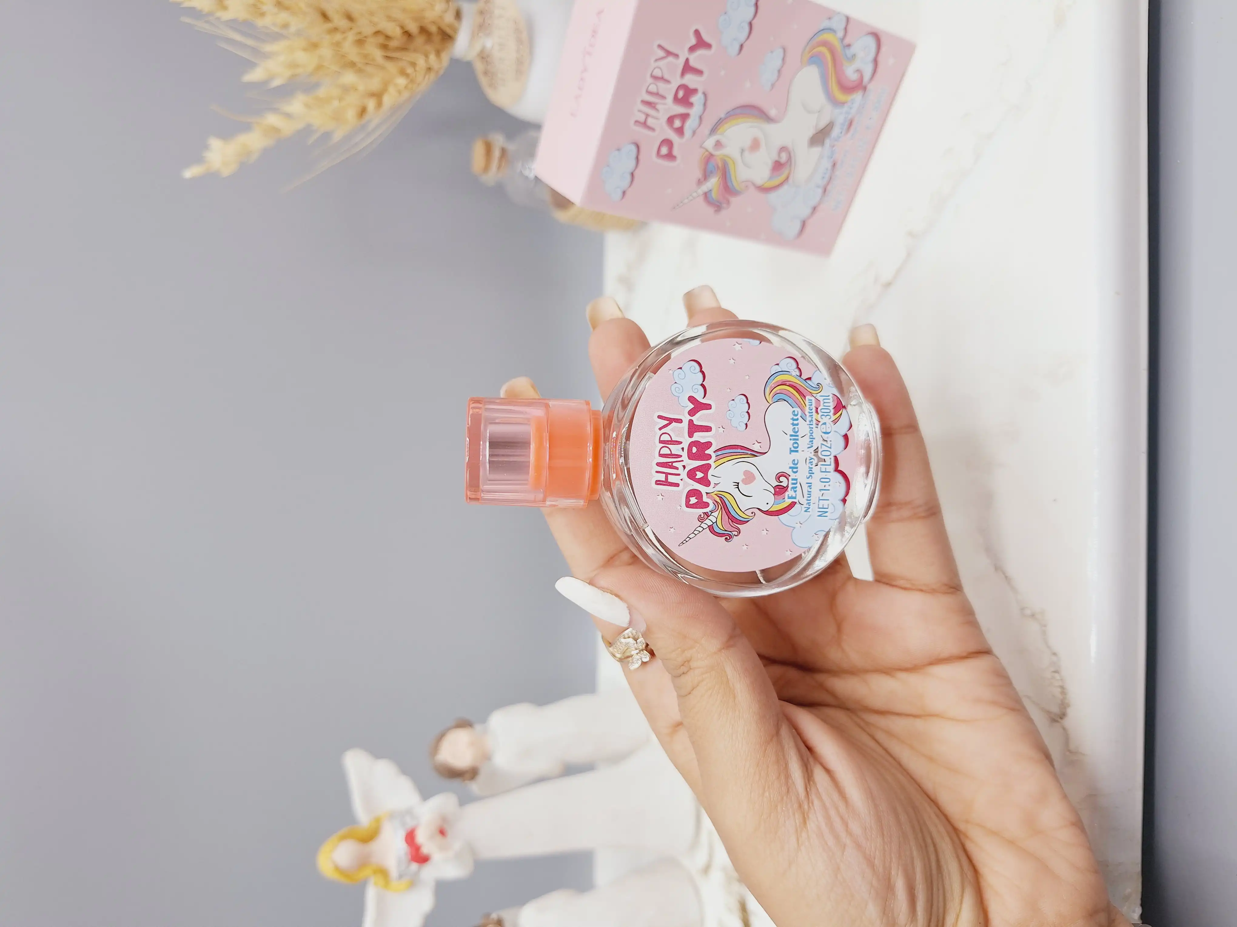 عطر شاد و جذاب تک شاخ برند LADY IDEA کد LD9008