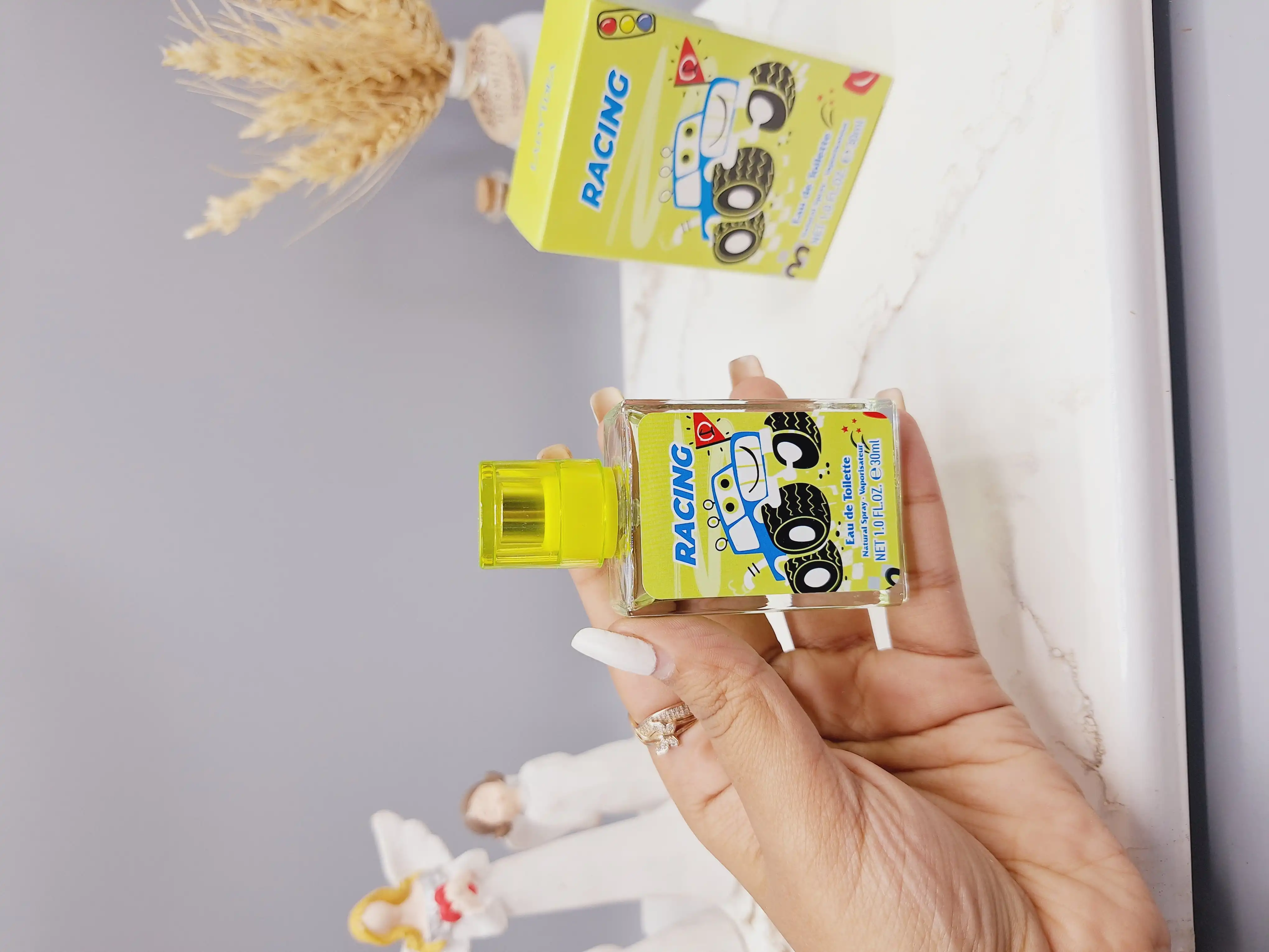 عطر شاد و جذاب ماشین مسابقه ای برند LADY IDEA کد LD9111