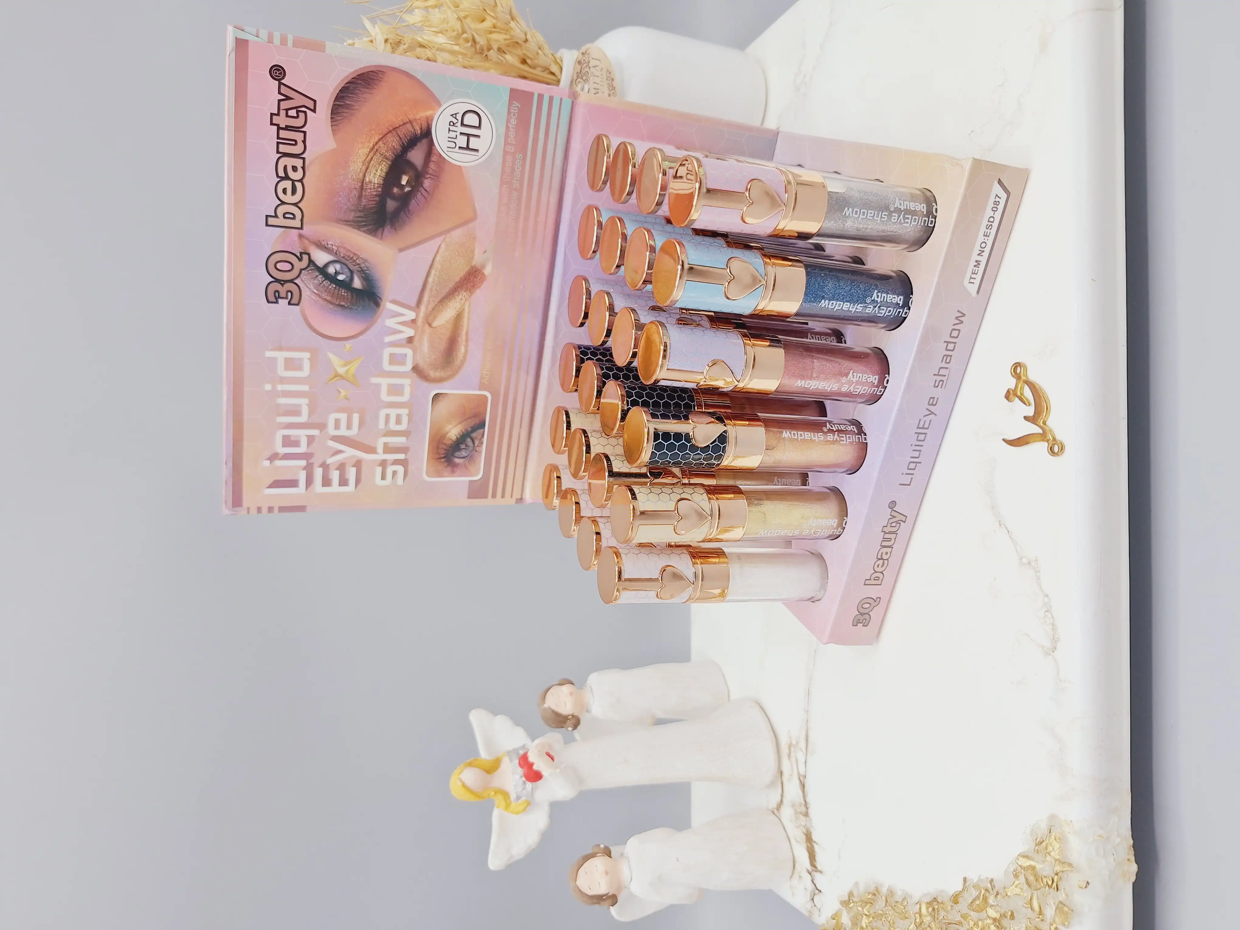 سایه چشم زرق و برق دار مدل قلبی 3Q  بیوتی کد 087