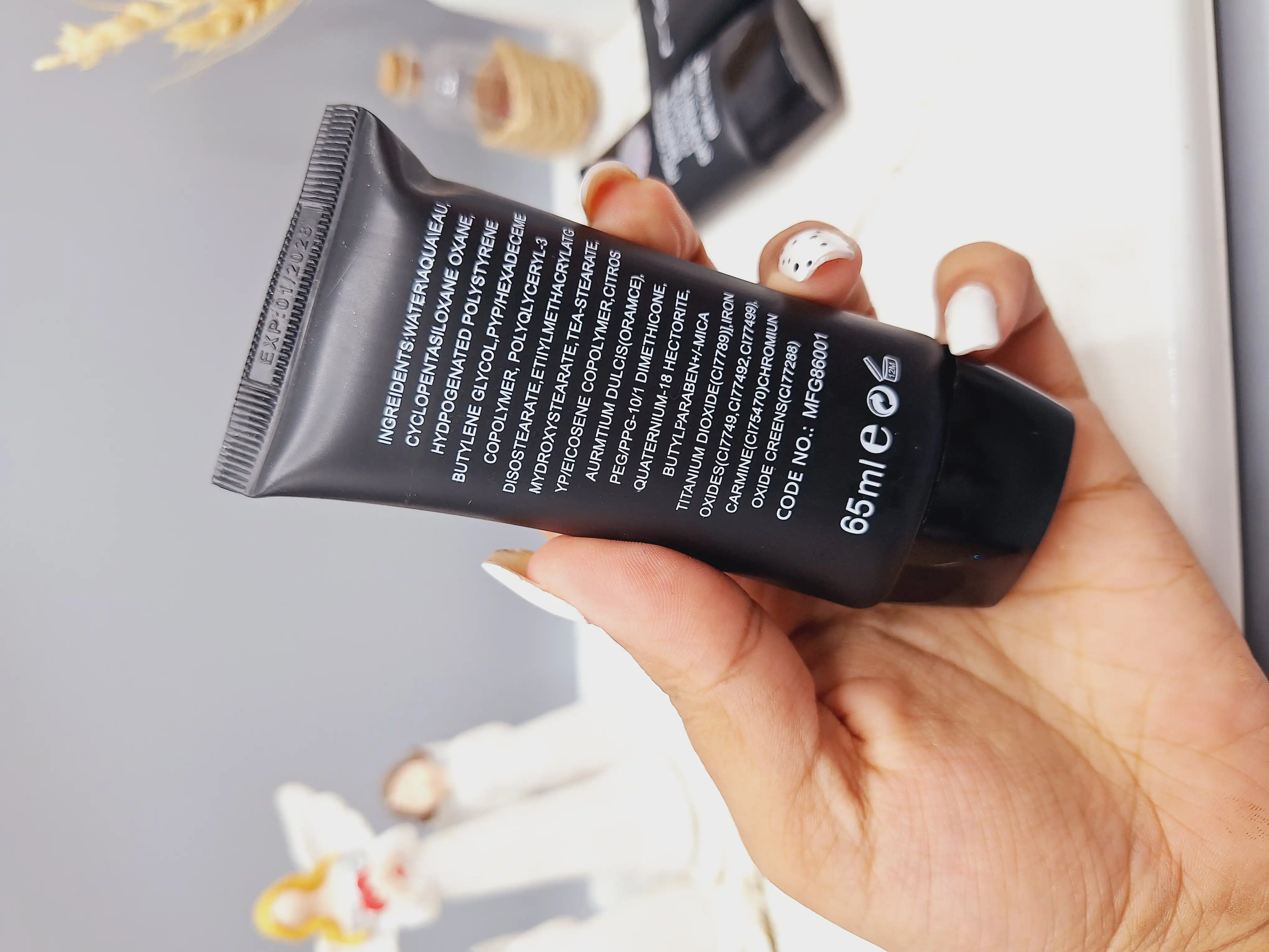 کرم پودر تیوپی مک 24 ساعته پوشانندگی بالا کد 86001