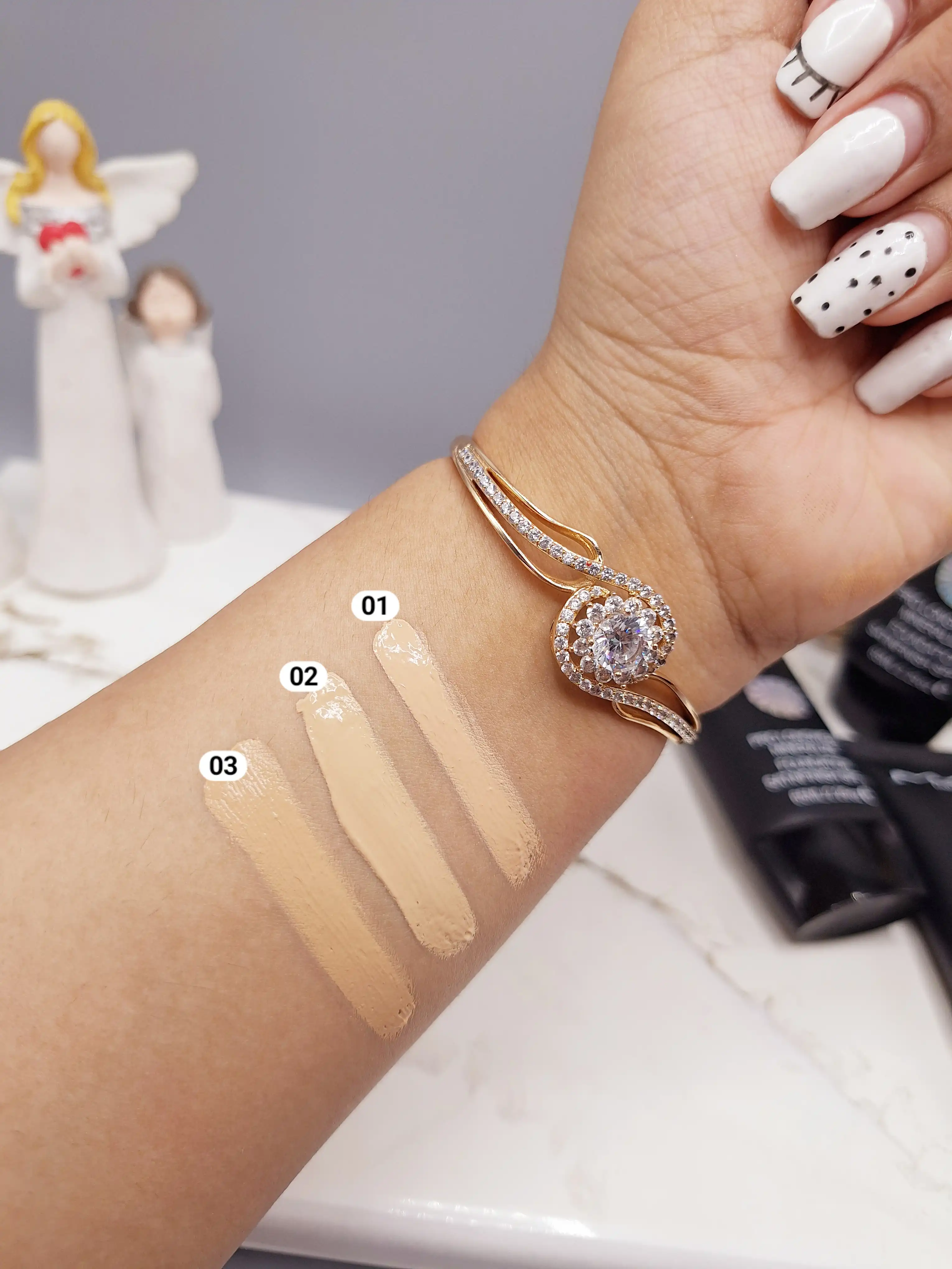 کرم پودر تیوپی مک 24 ساعته پوشانندگی بالا کد 86001