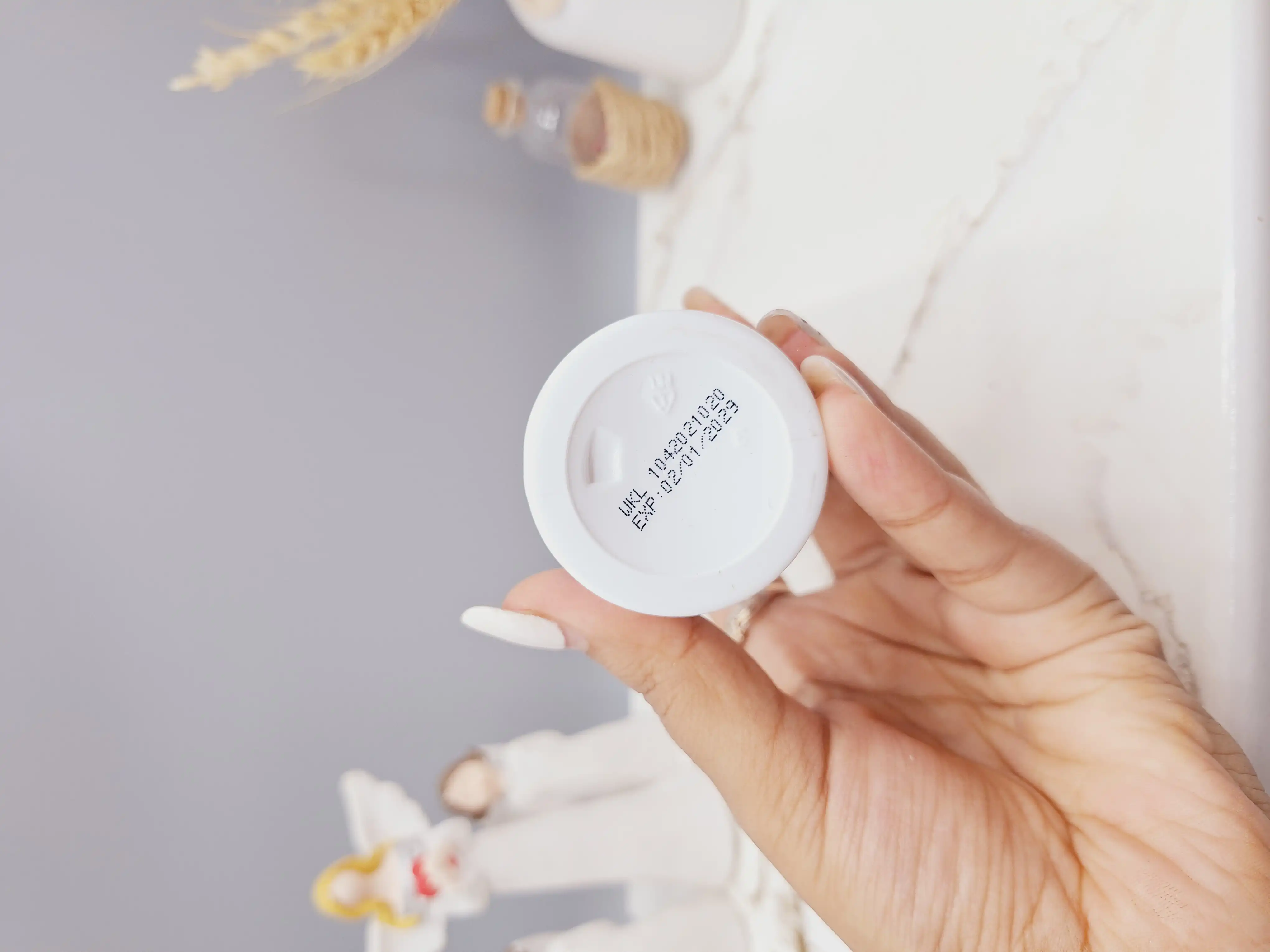 اسپری ضدآفتاب spf 50 برند وکالی WOKALI کد 7996