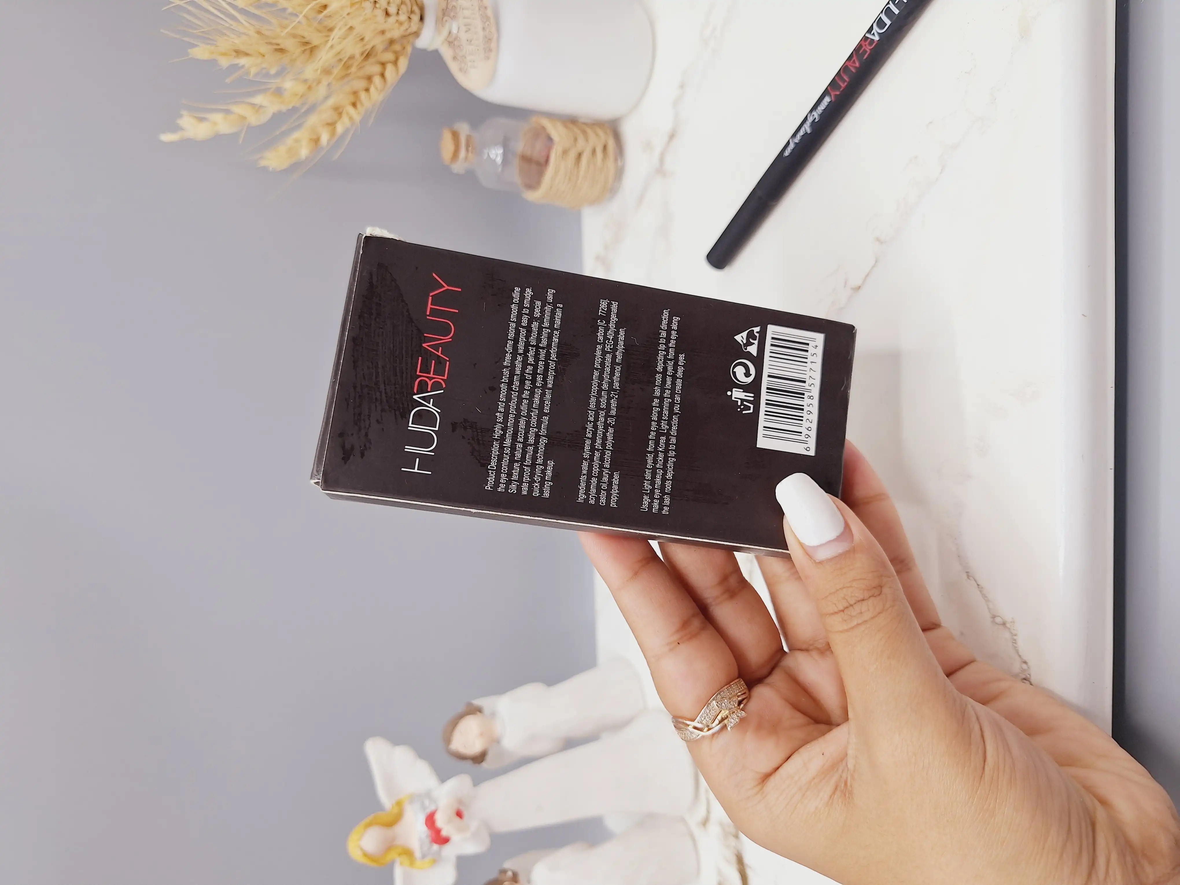 خط چشم ماژیکی برند هدا بیوتی کد 7154