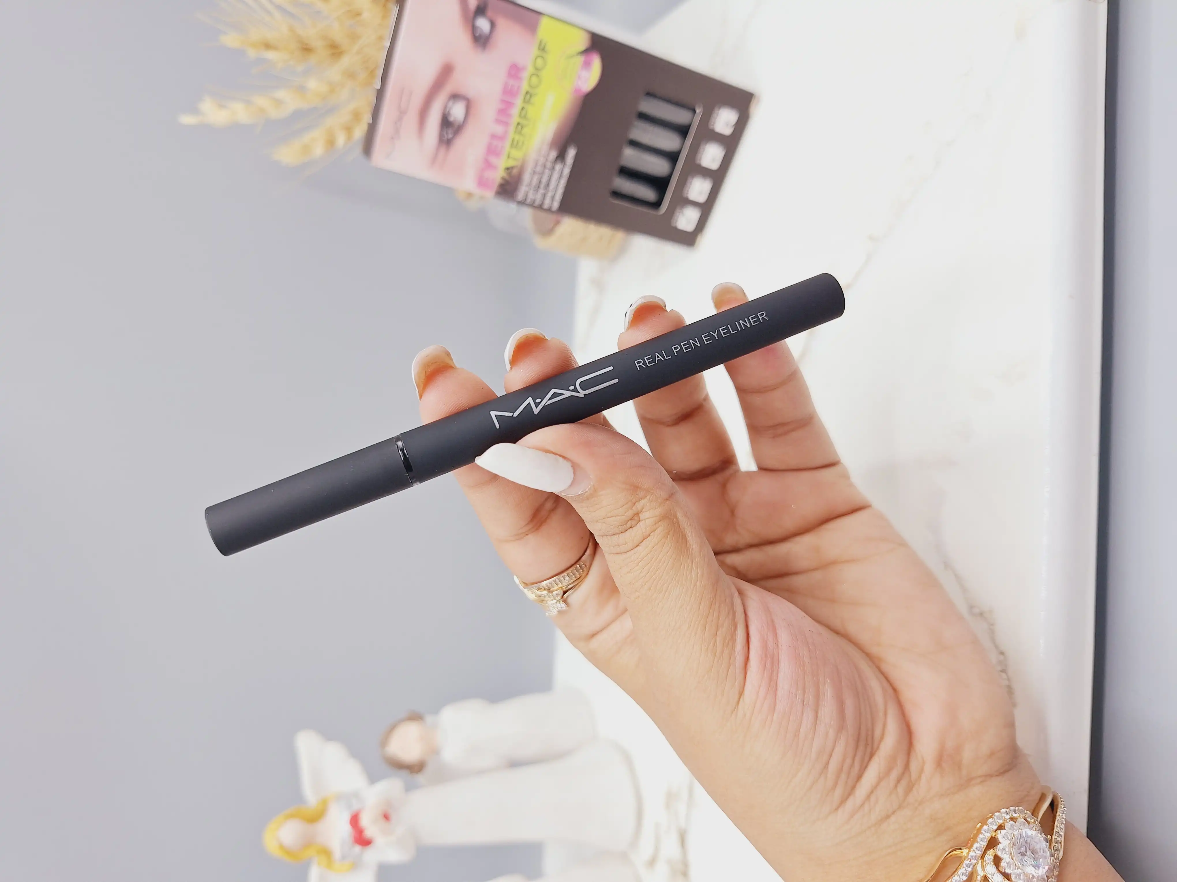 خط چشم ماژیکی ضد آب کد 7166