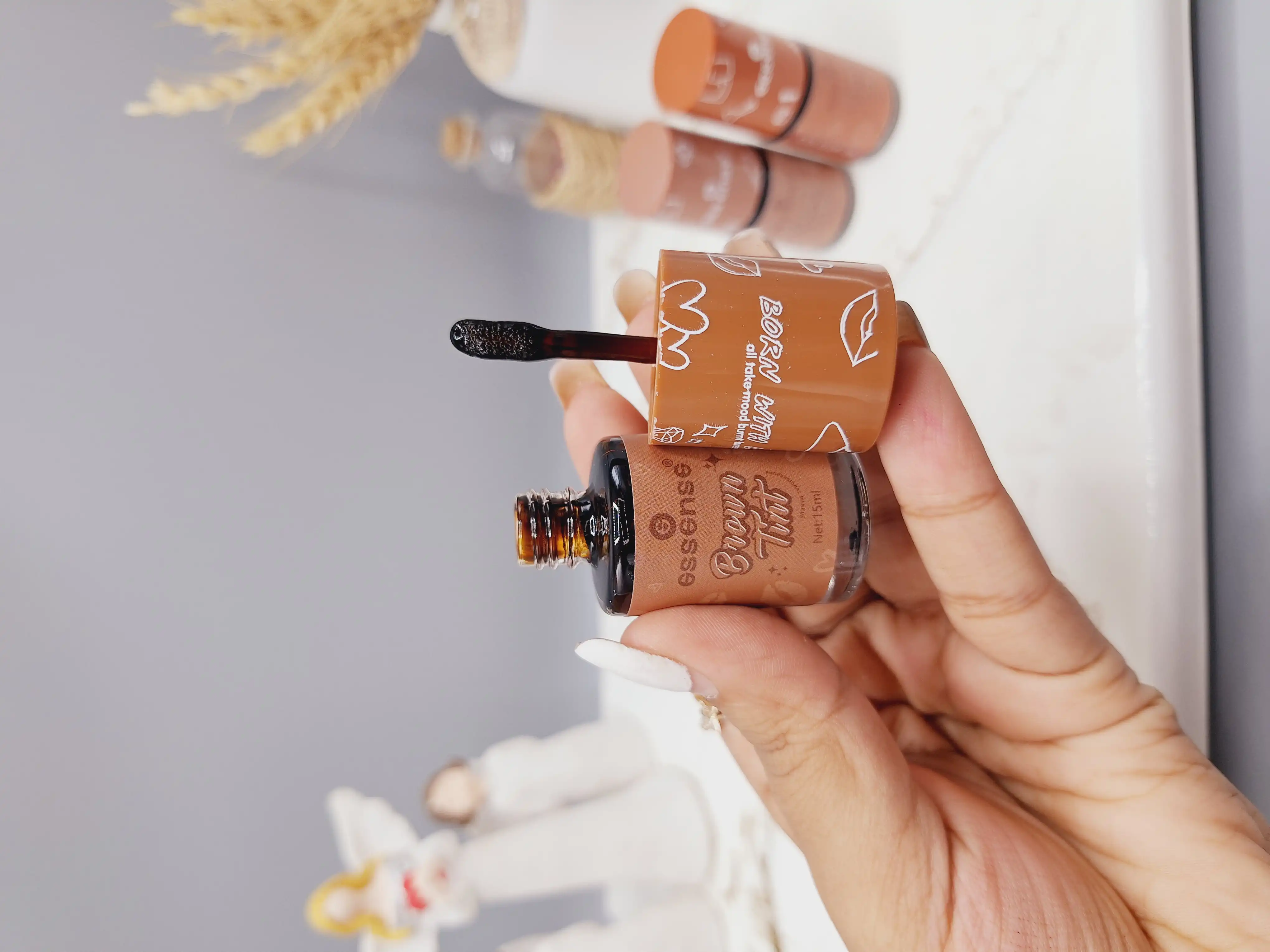 تینت لب قهوه ای اسنس جعبه دار کد GS238