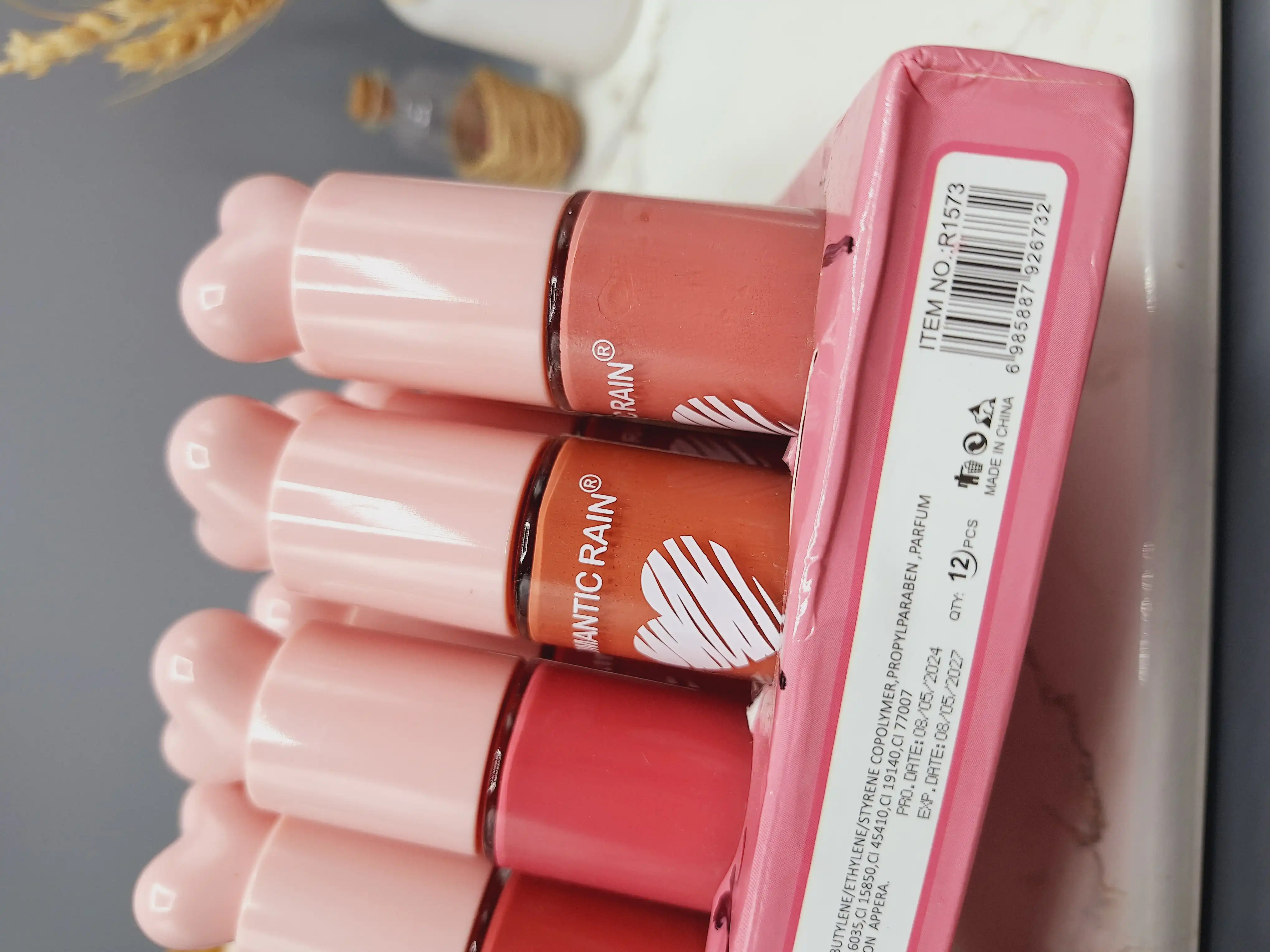 رژ گونه مایع استوانه ای طرح قلب برند رمانتیک رین کد R1573