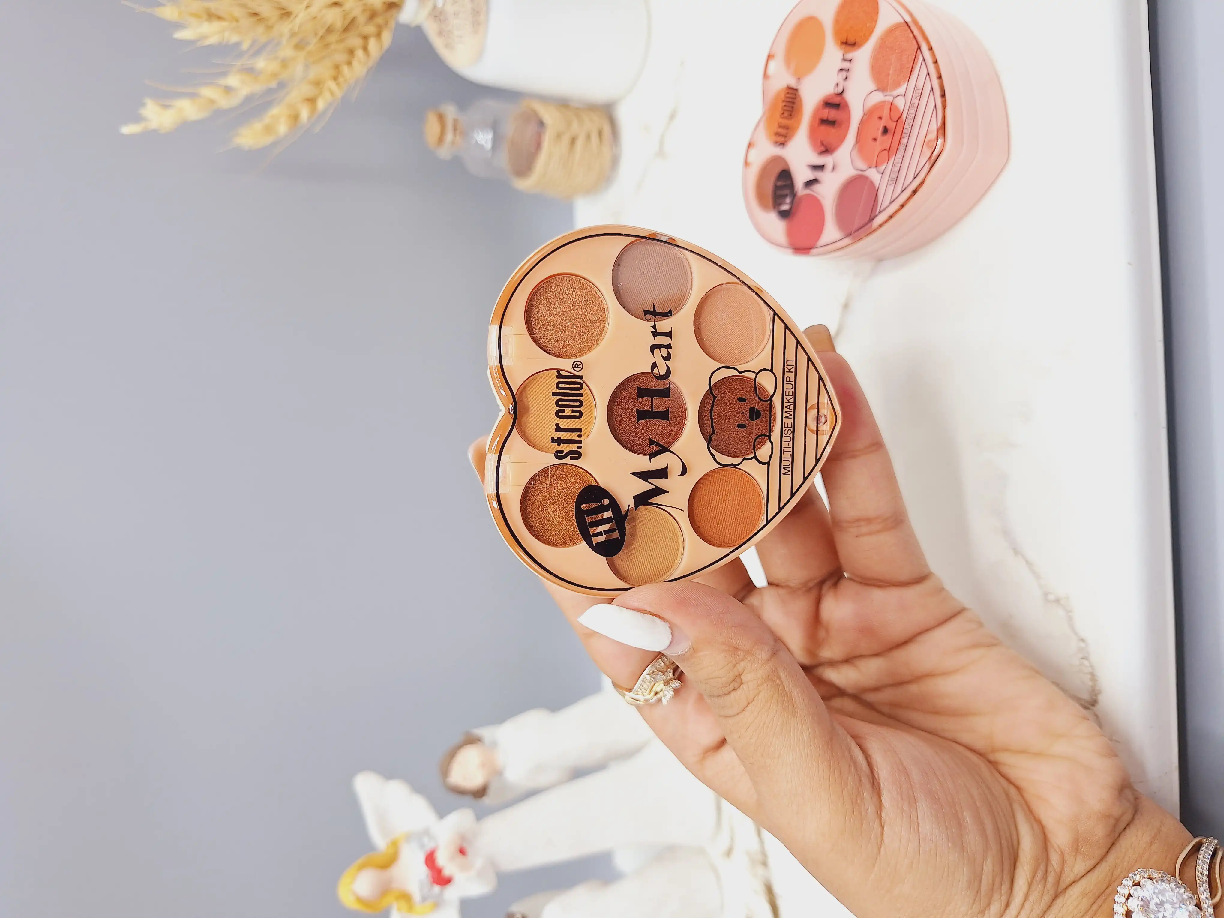 پک هدیه سایه قلبی برند s.f.r color کد 6626