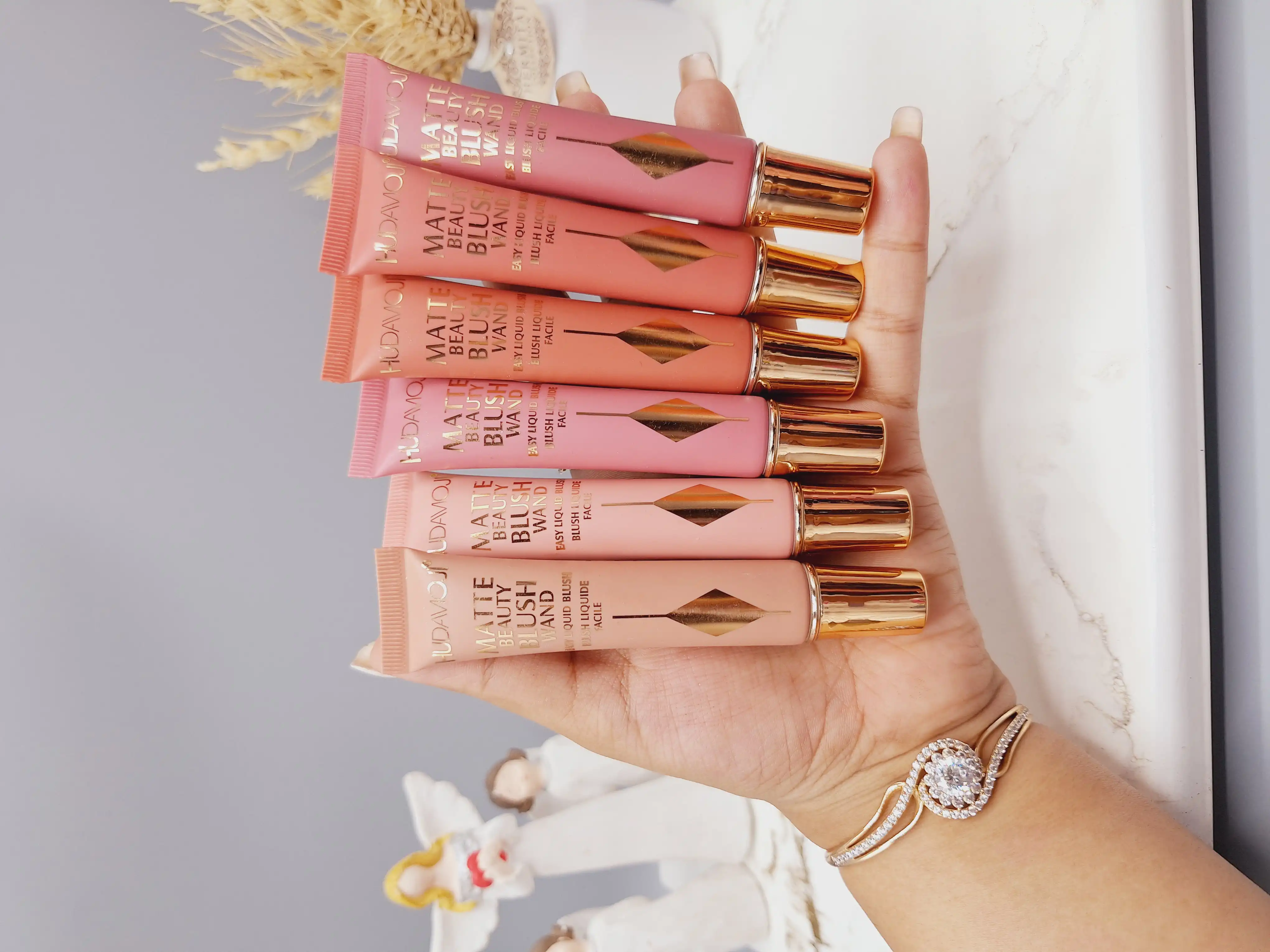 رژ گونه مایع تیوپی هدی موجی کد 024