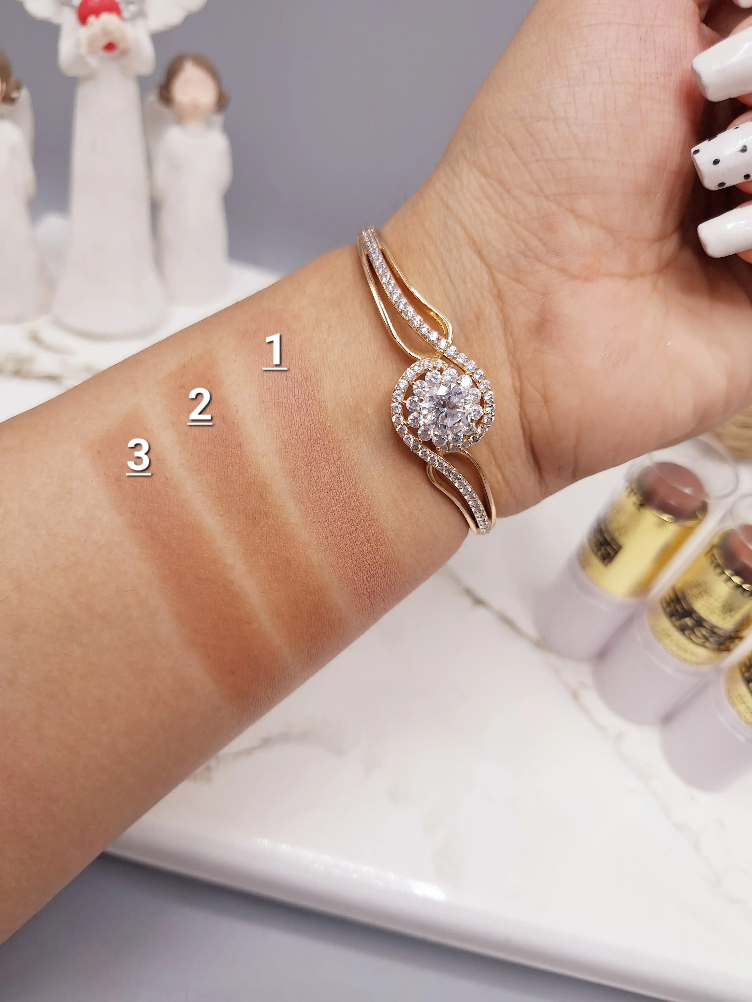 کانتور استیکی کیفیت عالی برند ایزودورا کد A0270