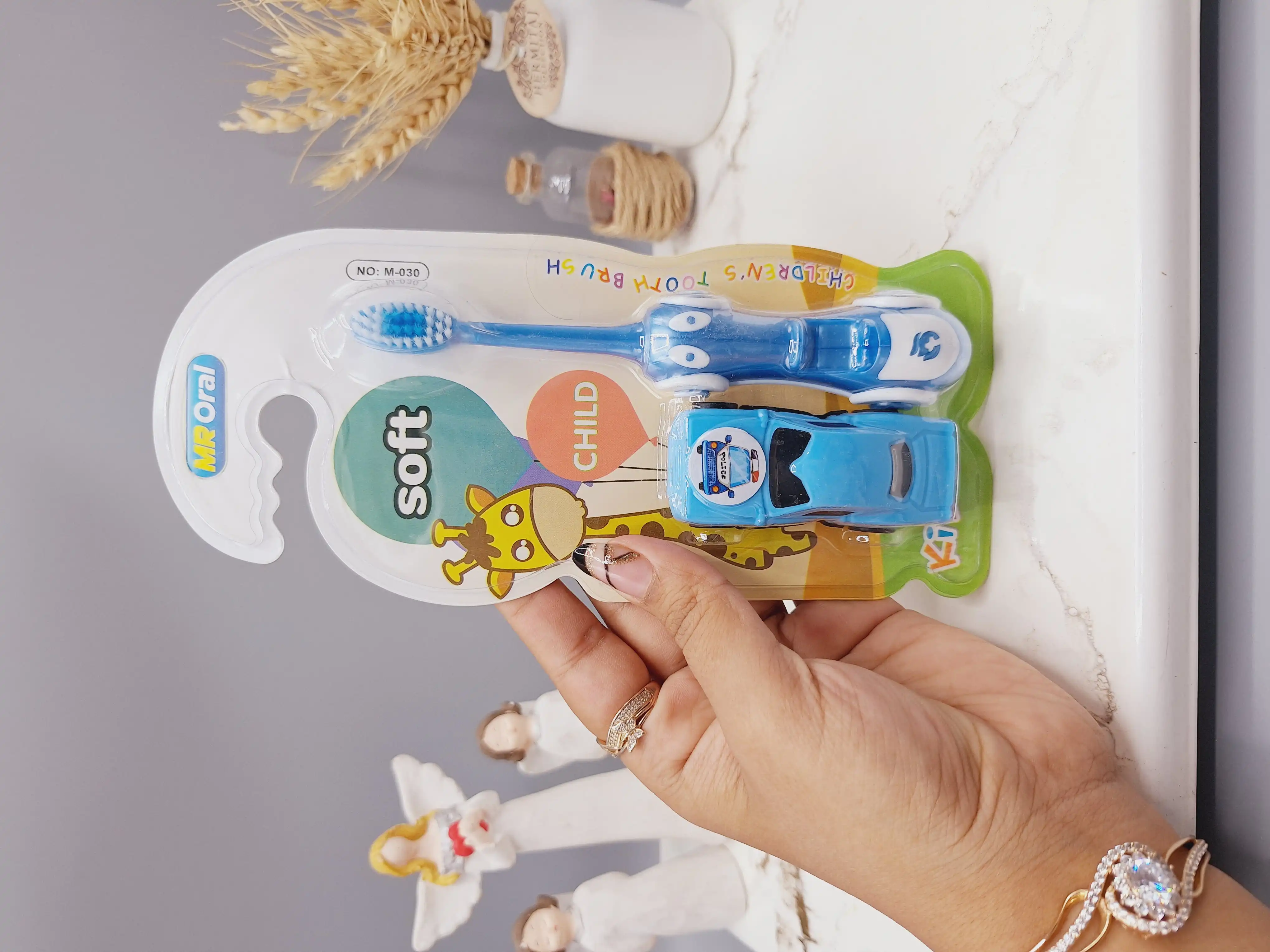 مسواک کودک مستر اورال با برس نرم به همراه ماشین اسباب بازی