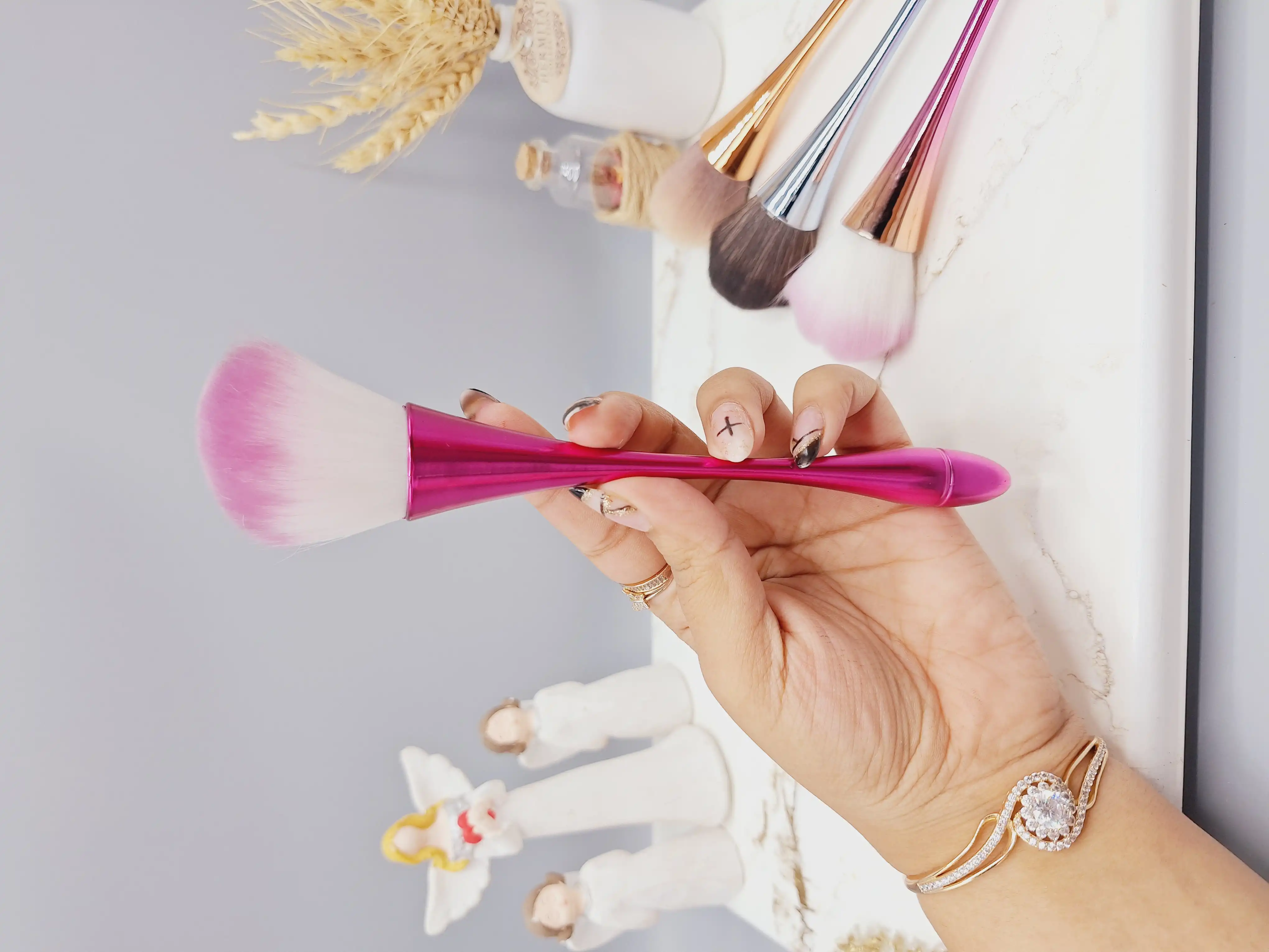 براش رژ گونه کمر باریک