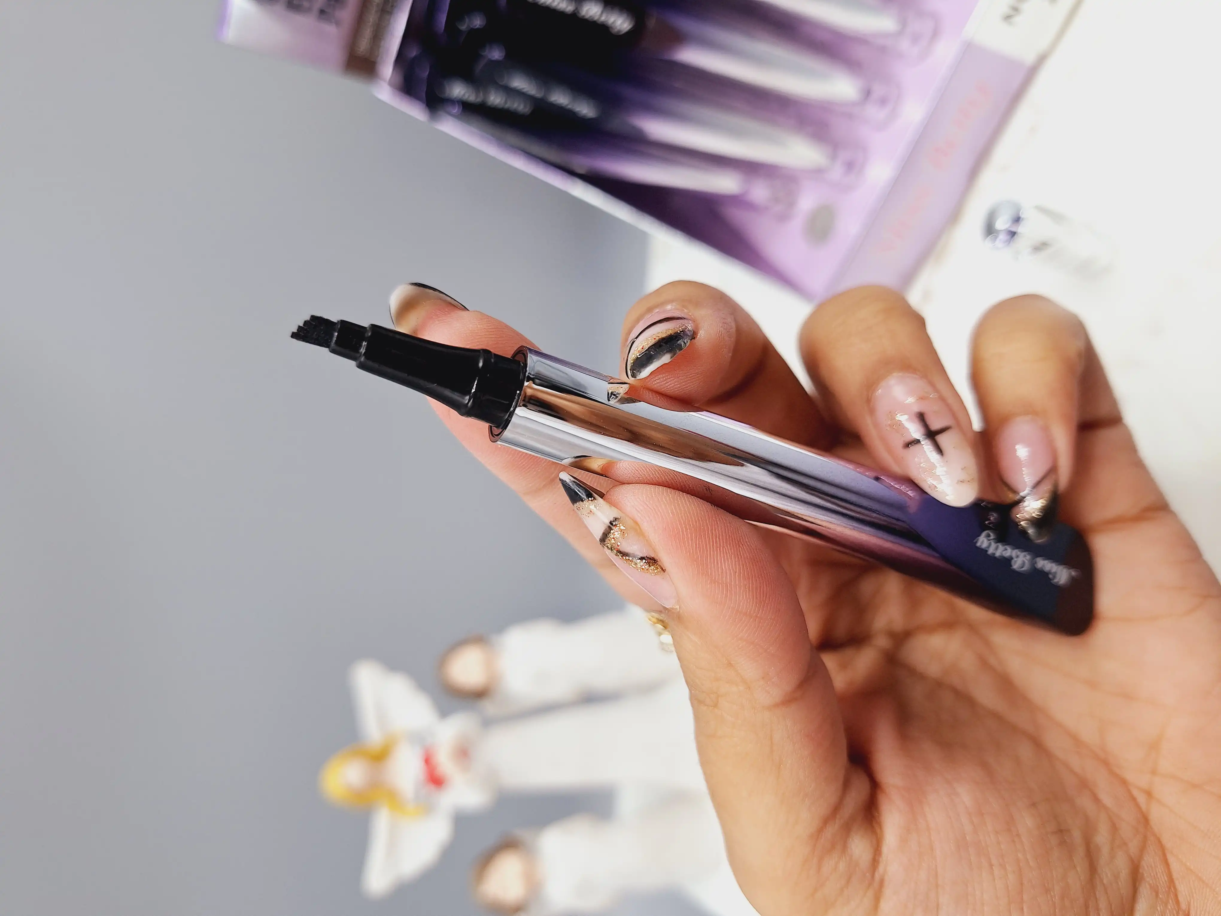 هاشور ابرو 24 ساعته و 4 خطه با کیفیت Miss Betty کد E3723